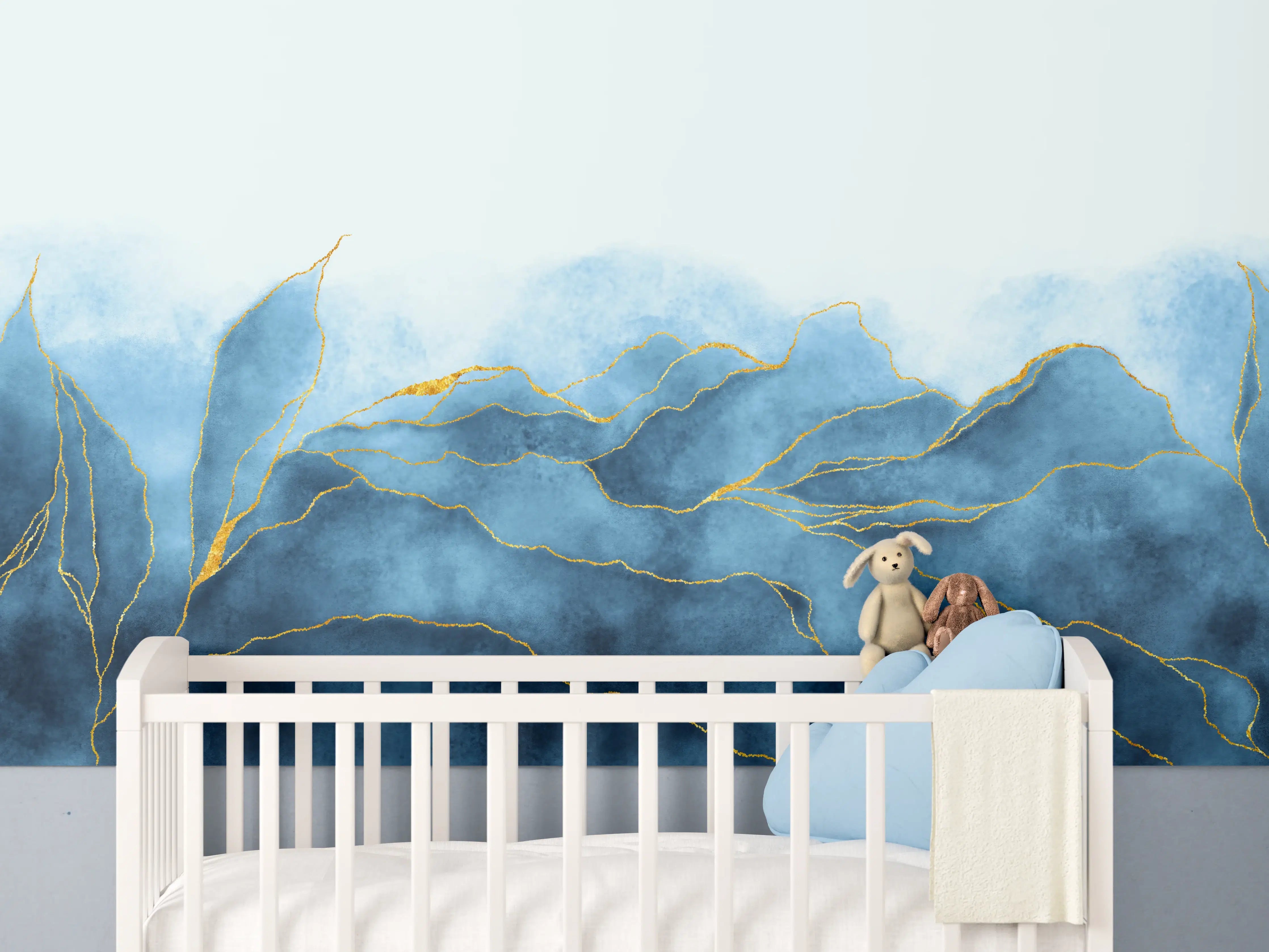 Babyzimmer Wandgestaltung - Blaues Aquarell mit Goldelementen