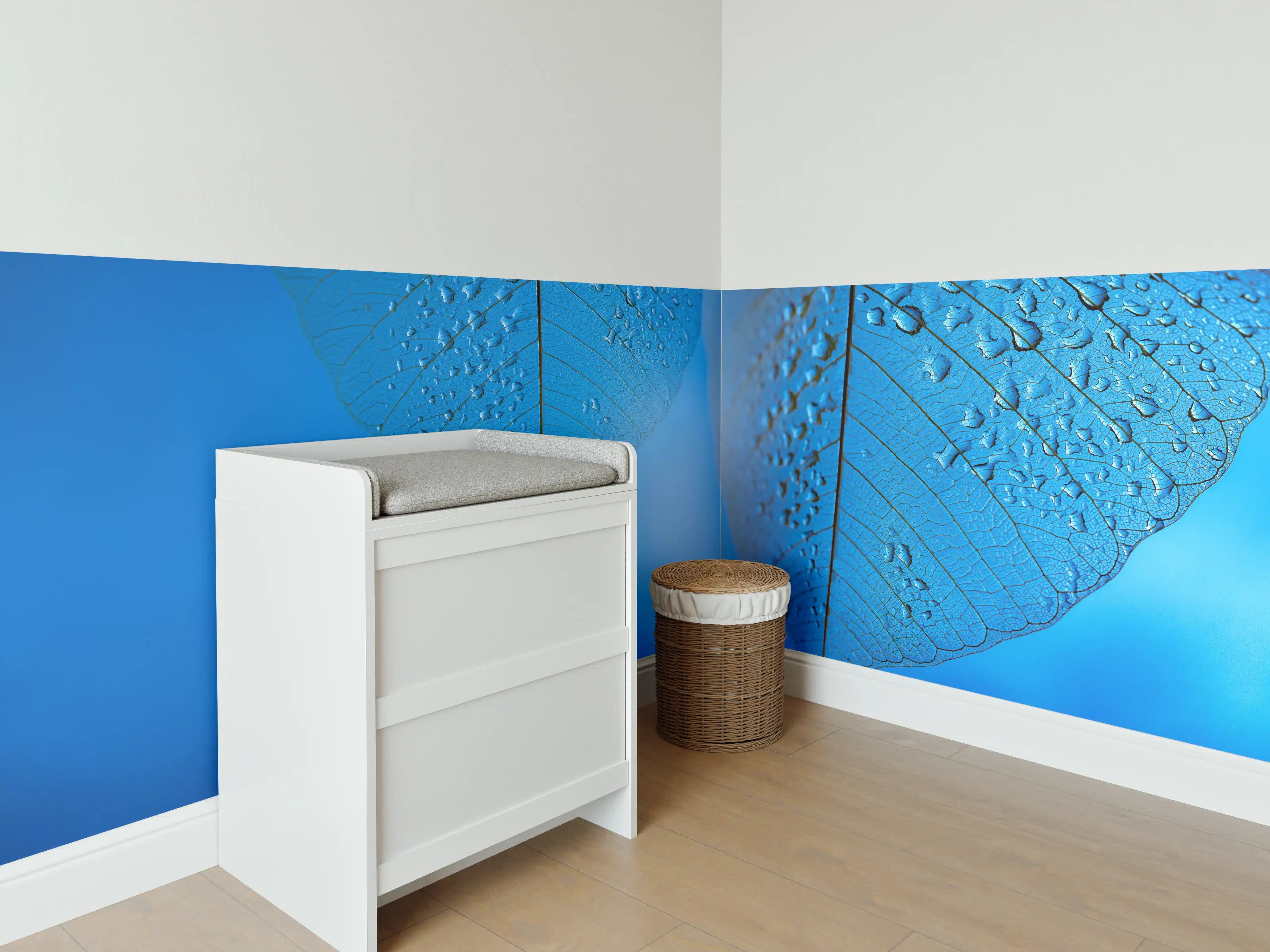 Babyzimmer Wandgestaltung - Blaues Tautropfen Blatt Makro