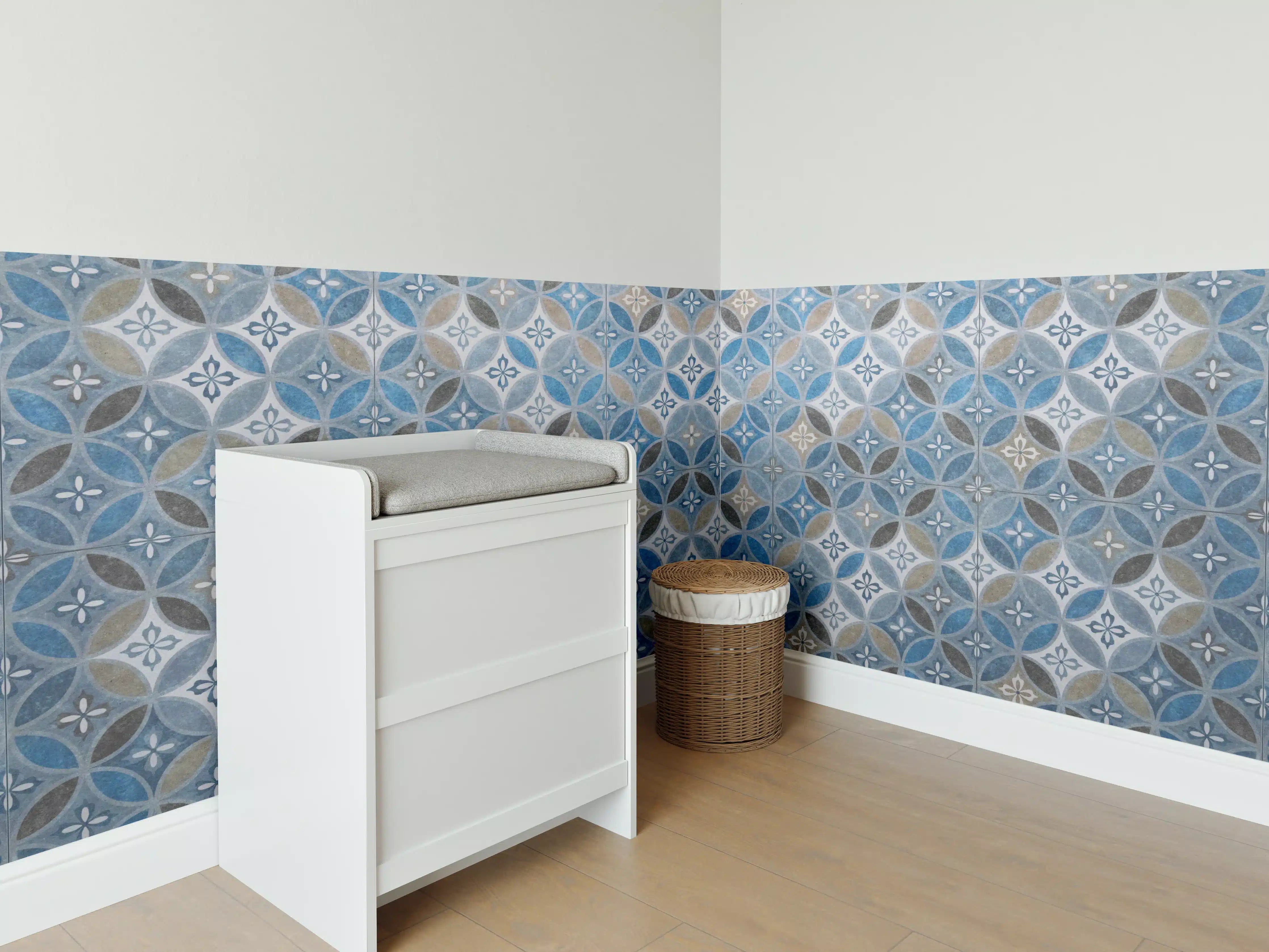 Babyzimmer Wandgestaltung - Blaues Vintage Mosaik