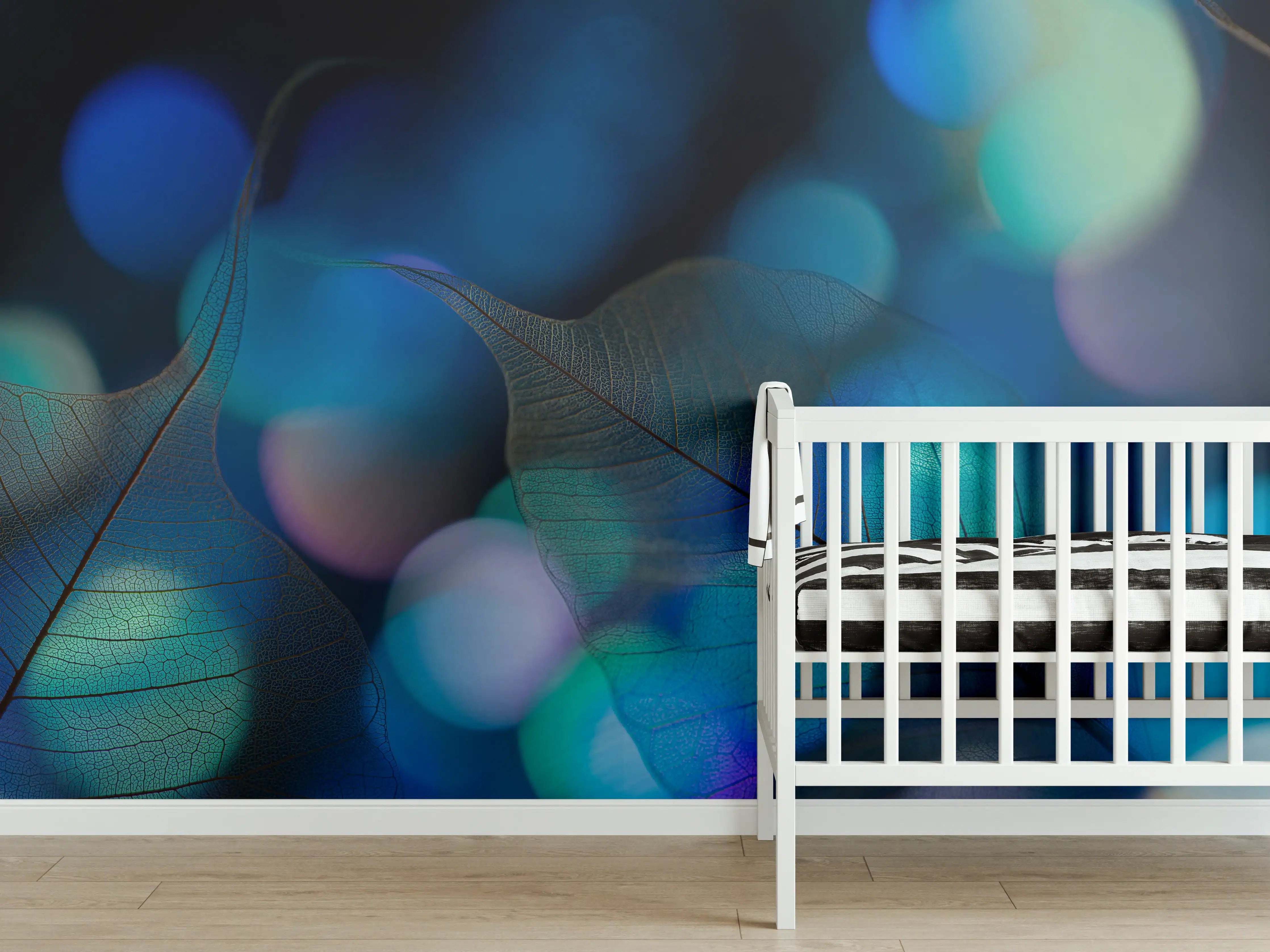 Babyzimmer Wandgestaltung - Blaugrün Lichtspiel Blatttextur