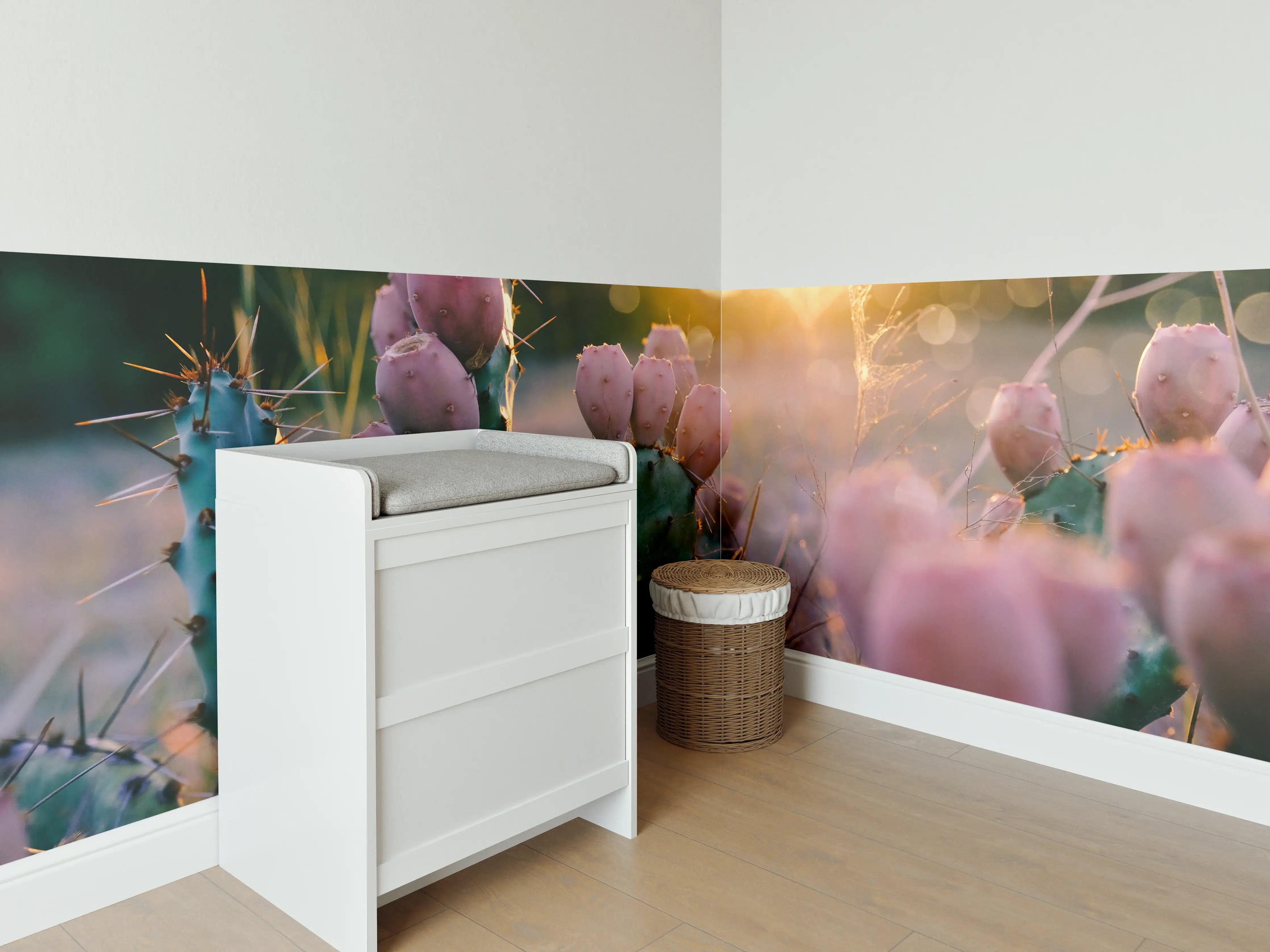 Babyzimmer Wandgestaltung - Blühender Kaktus bei Sonnenuntergang