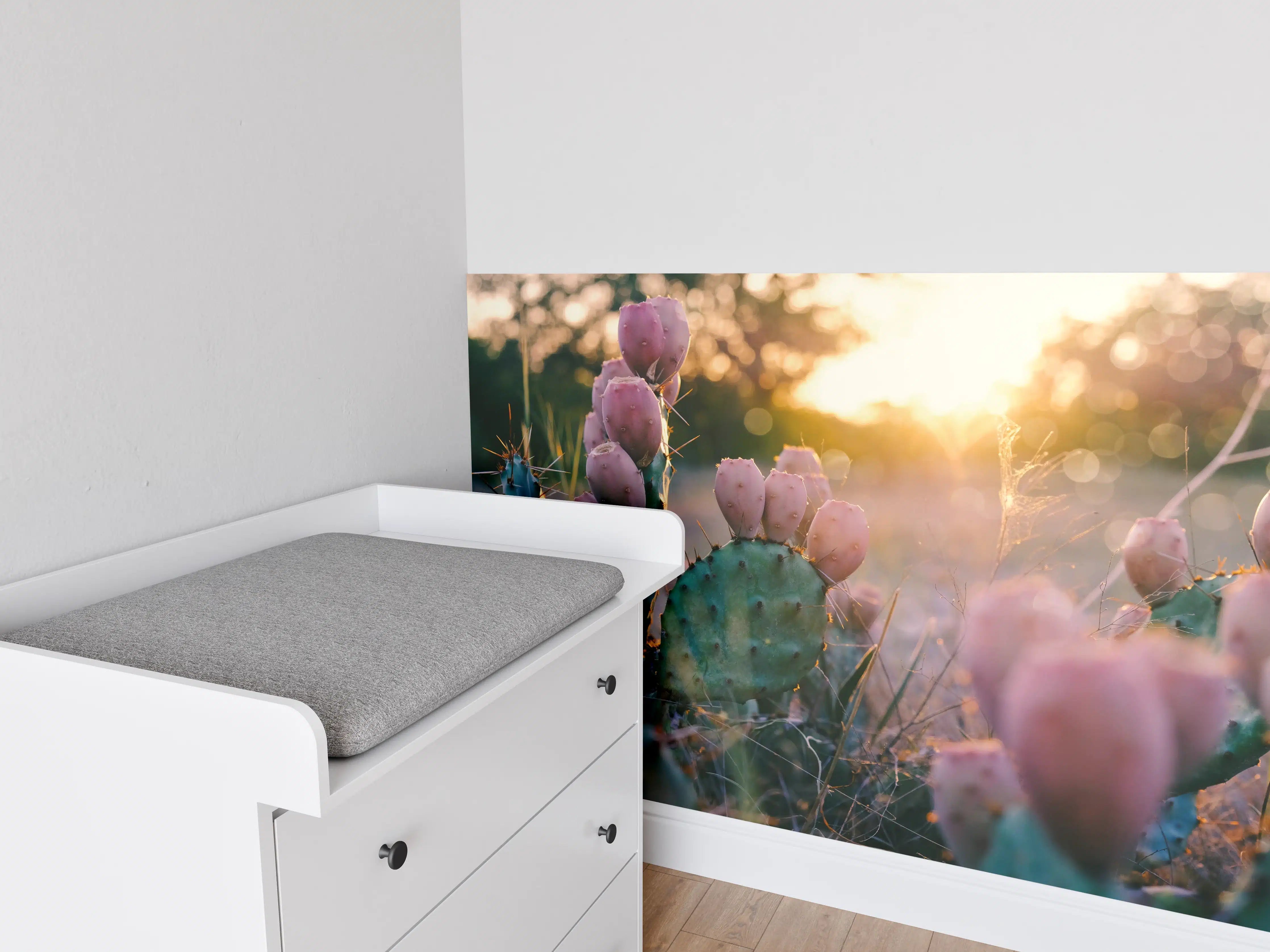 Babyzimmer Wandgestaltung - Blühender Kaktus bei Sonnenuntergang