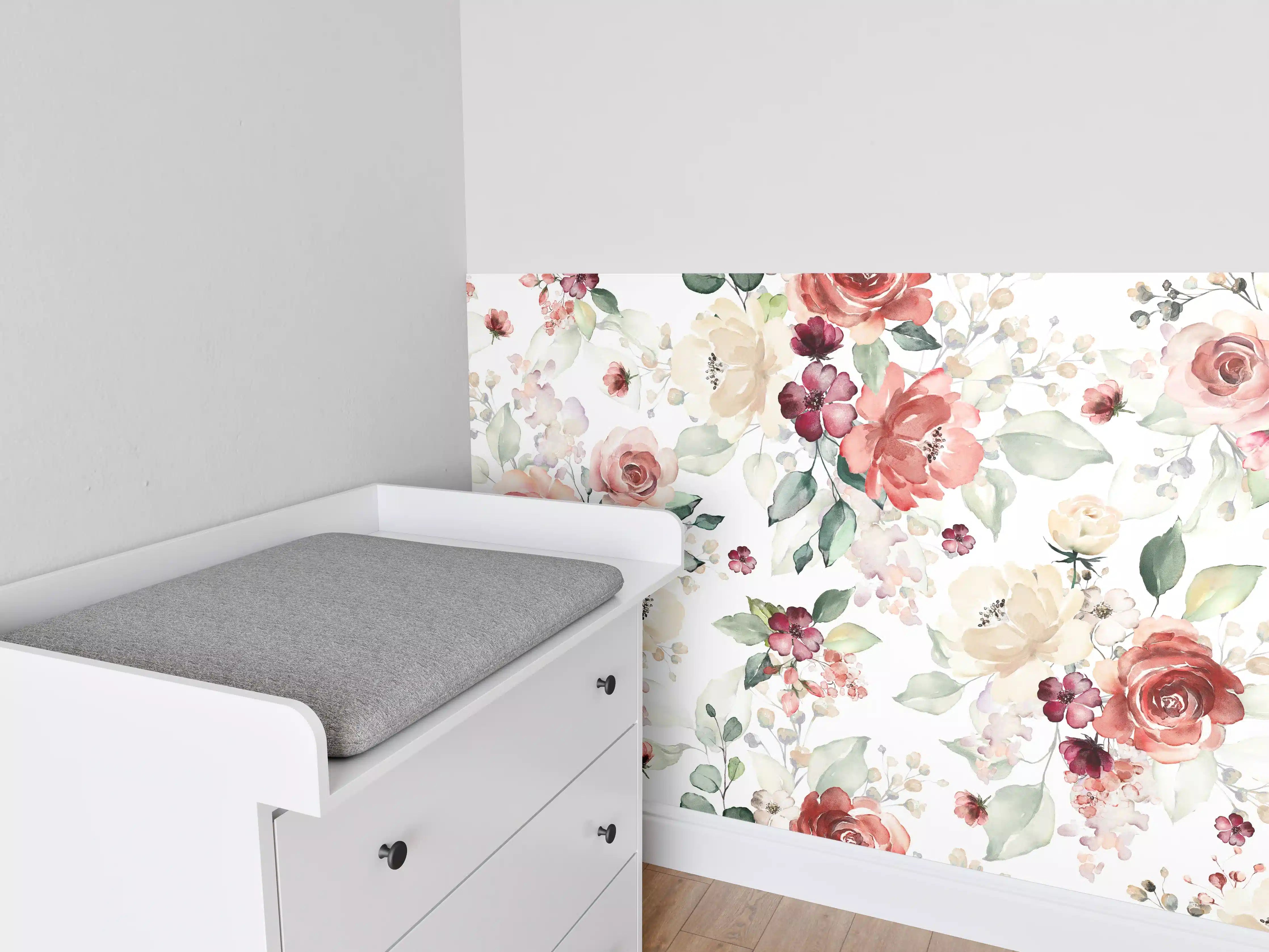 Babyzimmer Wandgestaltung - Blumen und Blätter im Tapeten-Stil