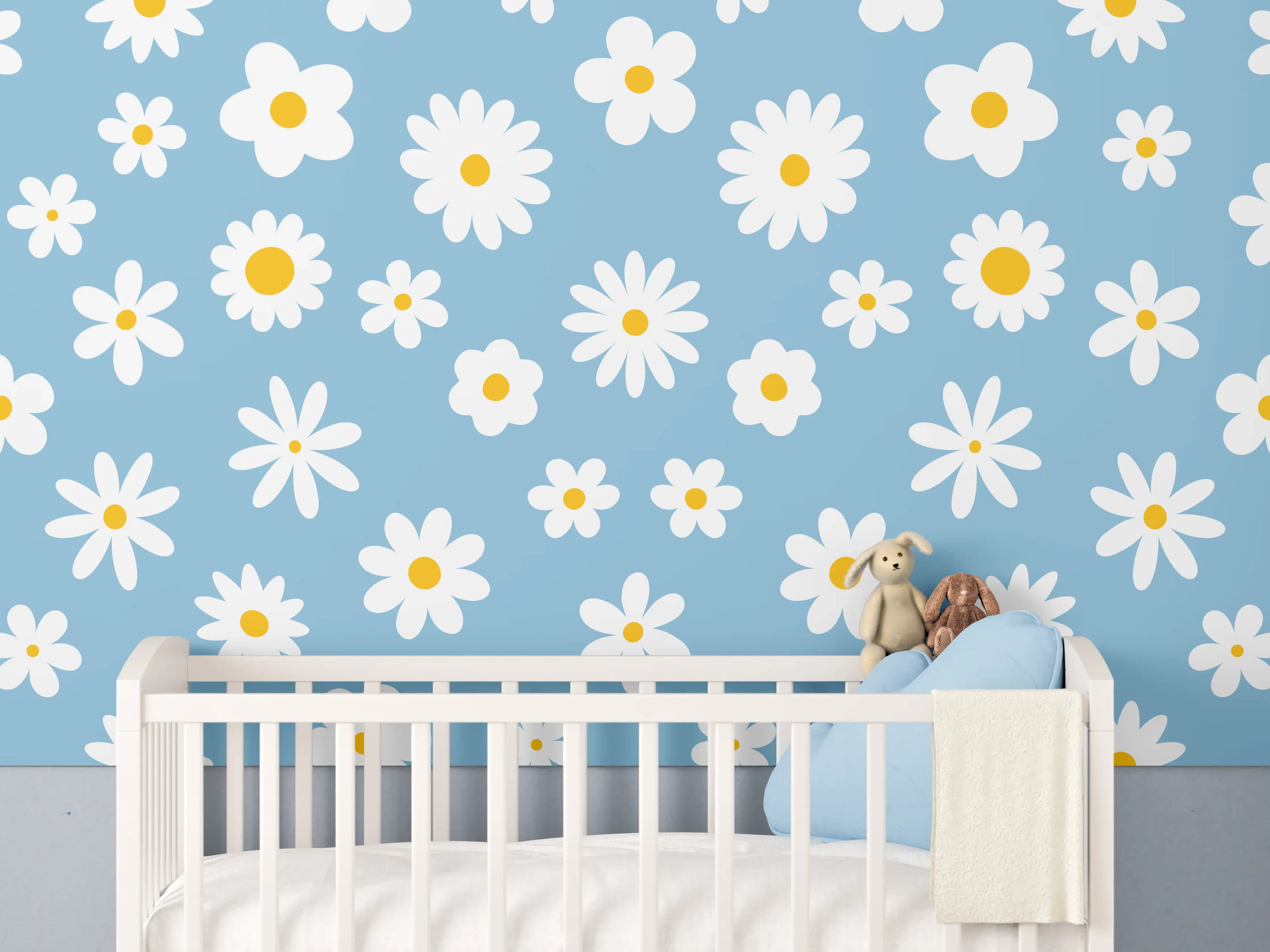 Babyzimmer Wandgestaltung - Blumenmuster auf pastellblauem Hintergrund