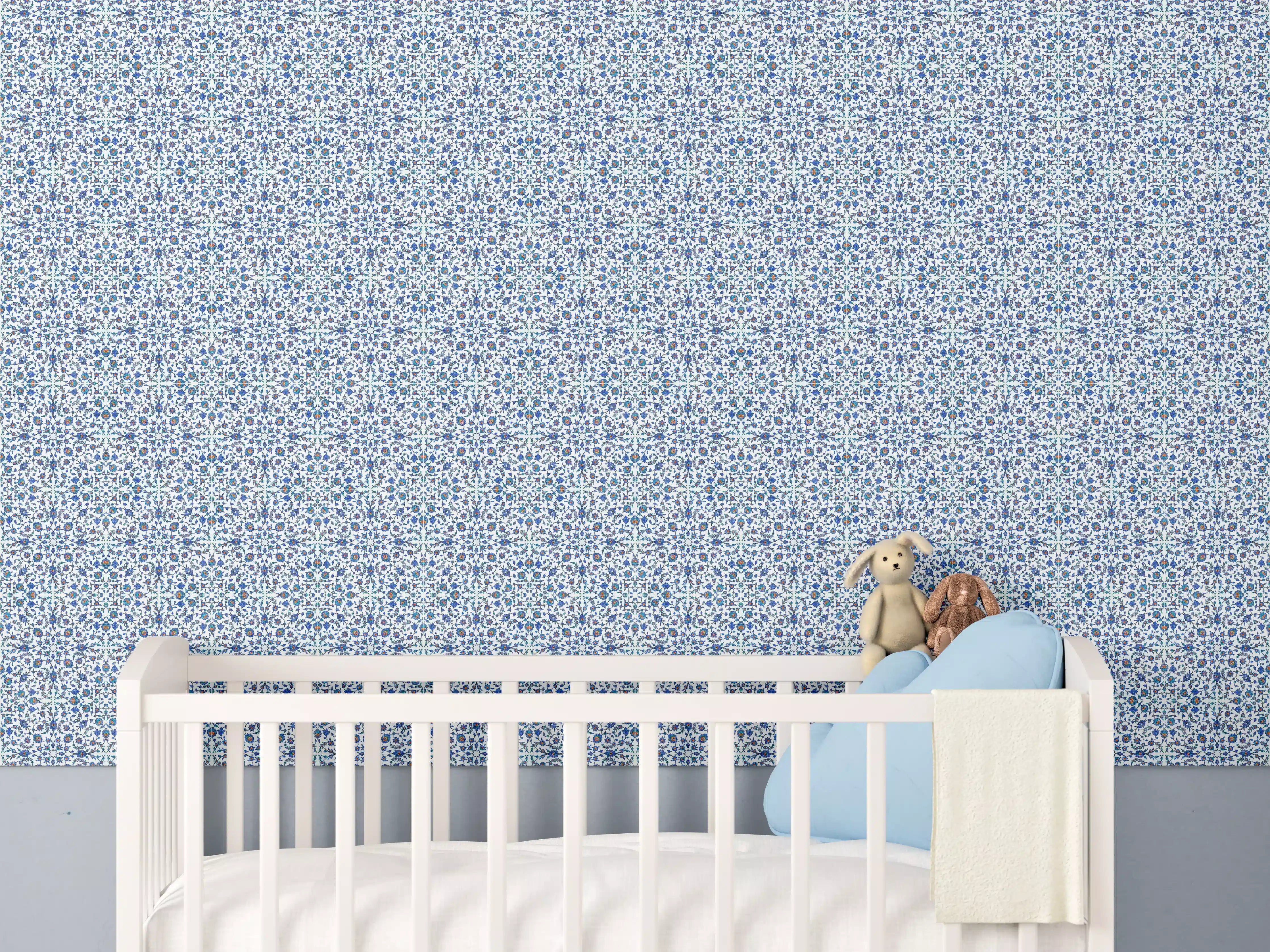 Babyzimmer Wandgestaltung - Blumenmuster in Blau und Orange