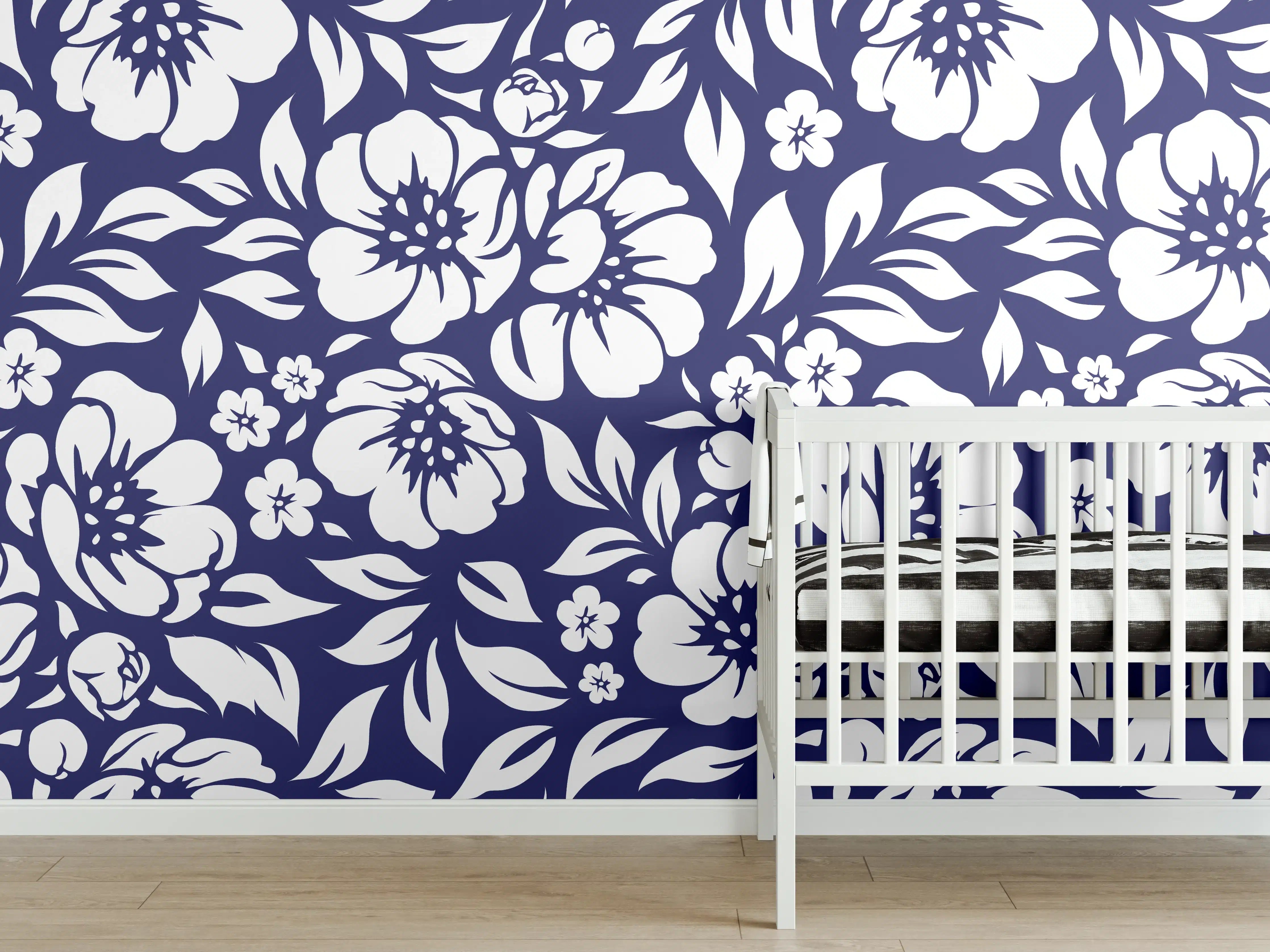 Babyzimmer Wandgestaltung - Blumenmuster in Blau und Weiß