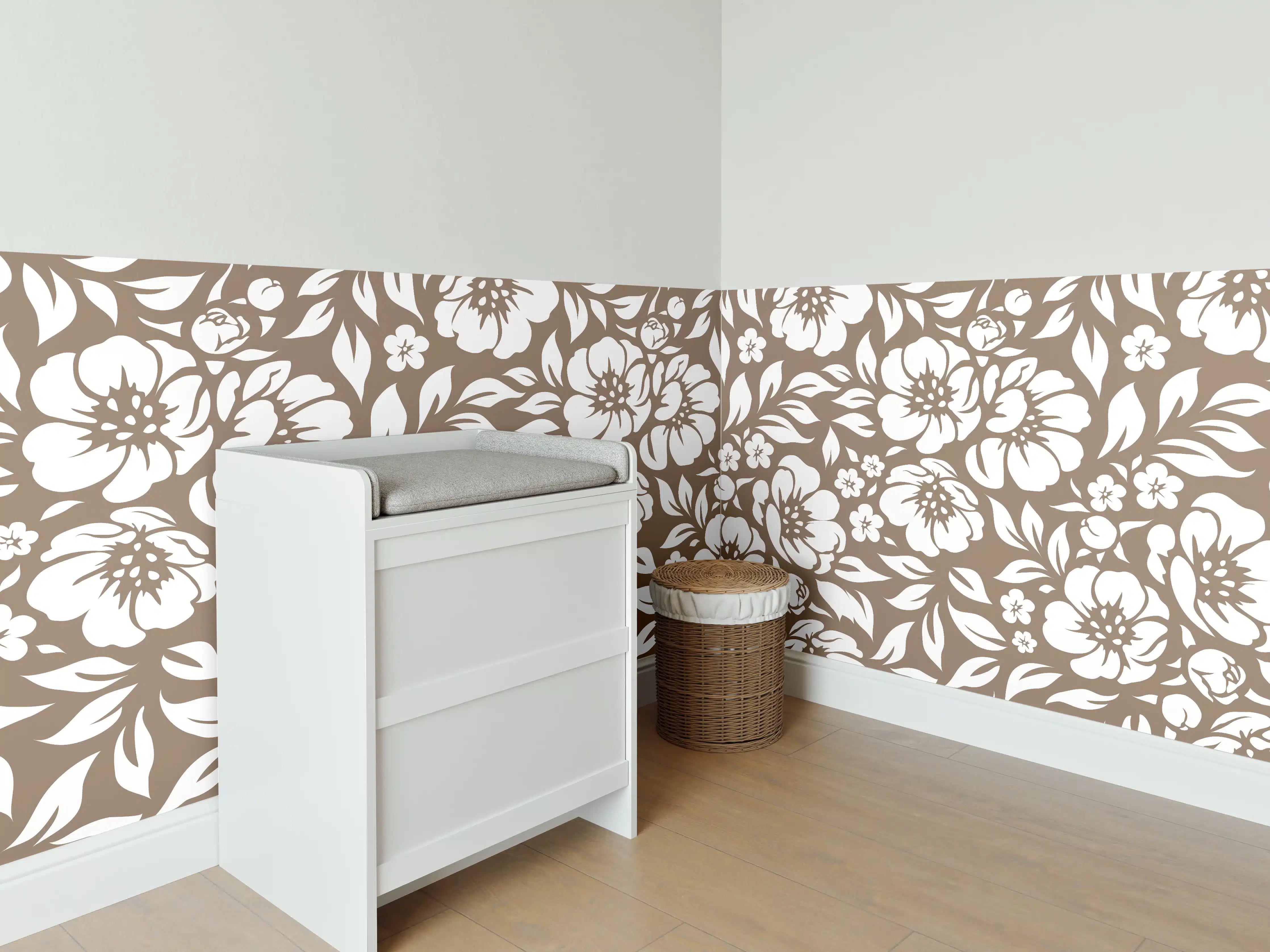Babyzimmer Wandgestaltung - Blumenmuster in Braun