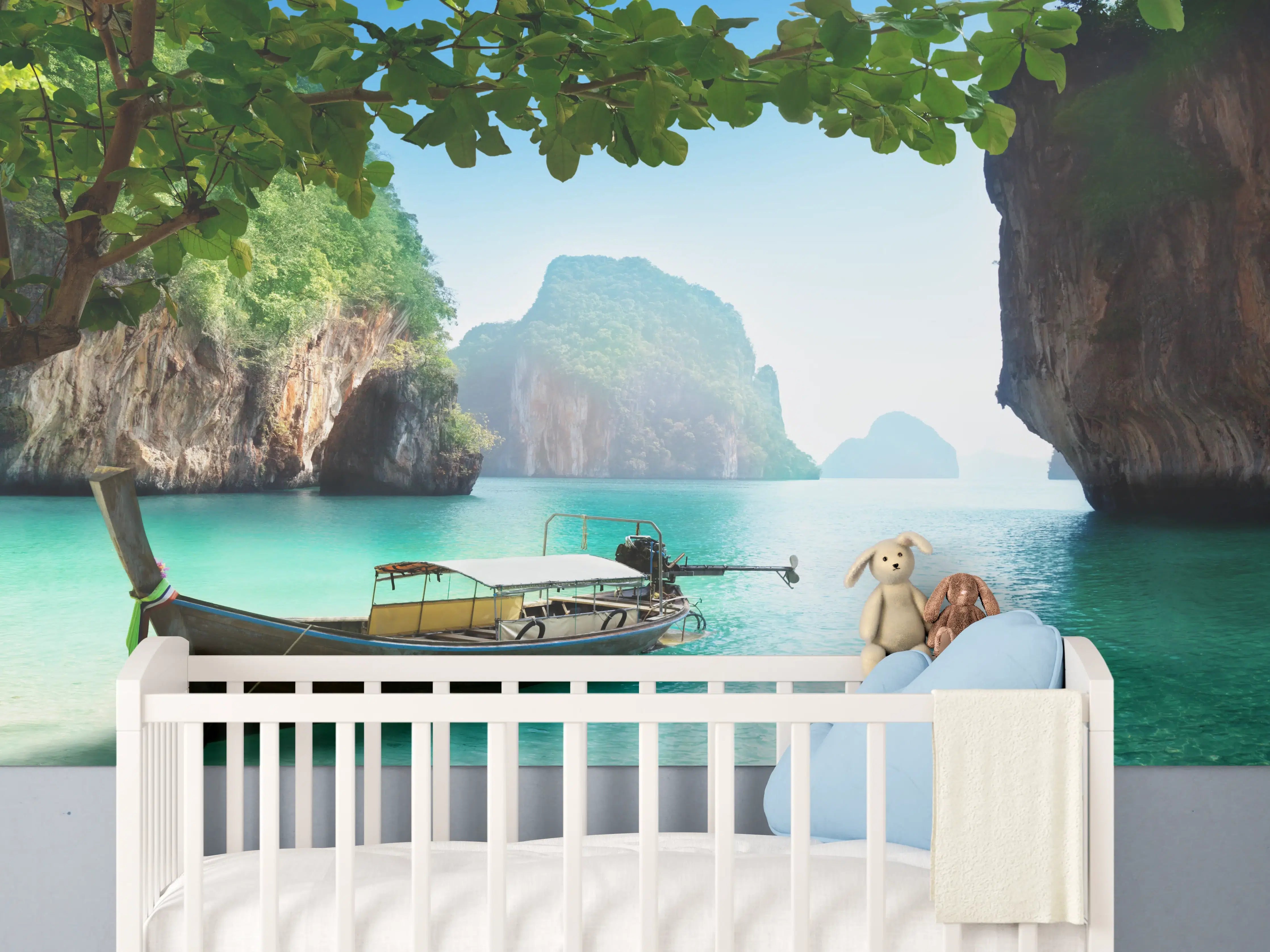 Babyzimmer Wandgestaltung - Boot auf kleiner Insel in Thailand