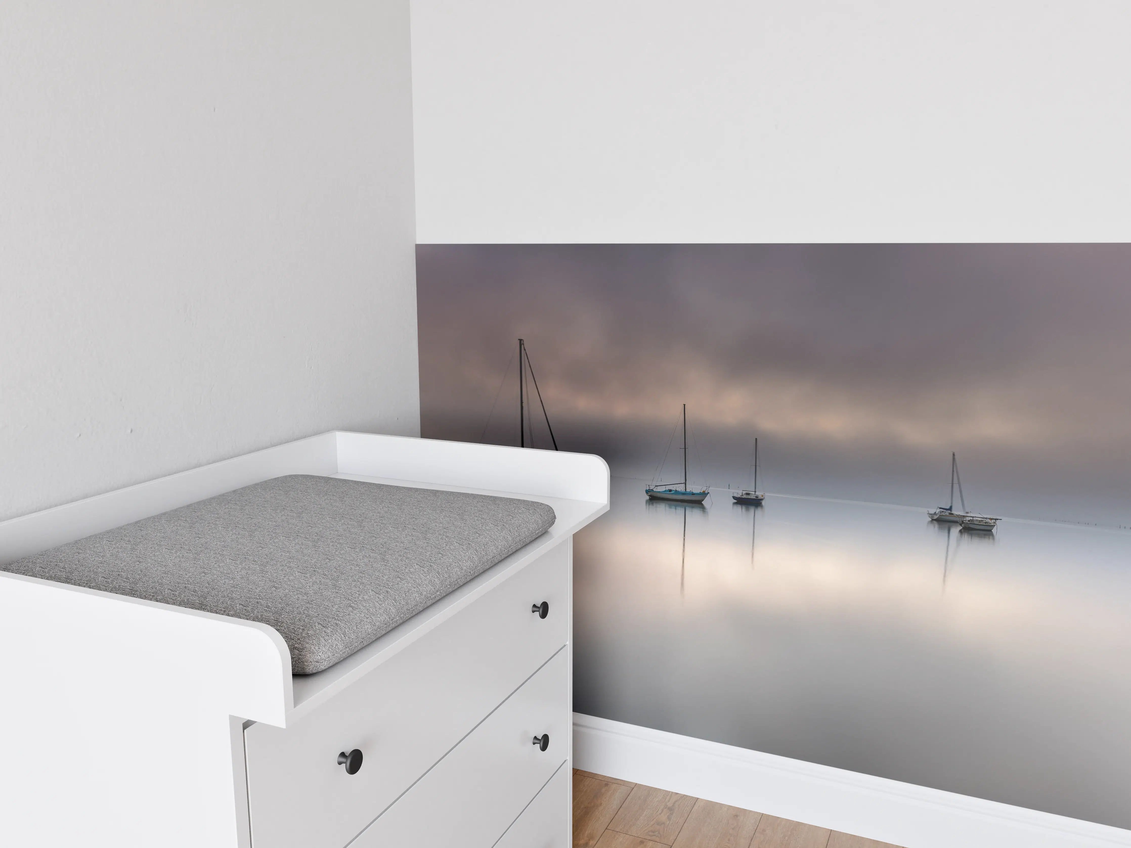 Babyzimmer Wandgestaltung - Boote auf nebeligem Meer