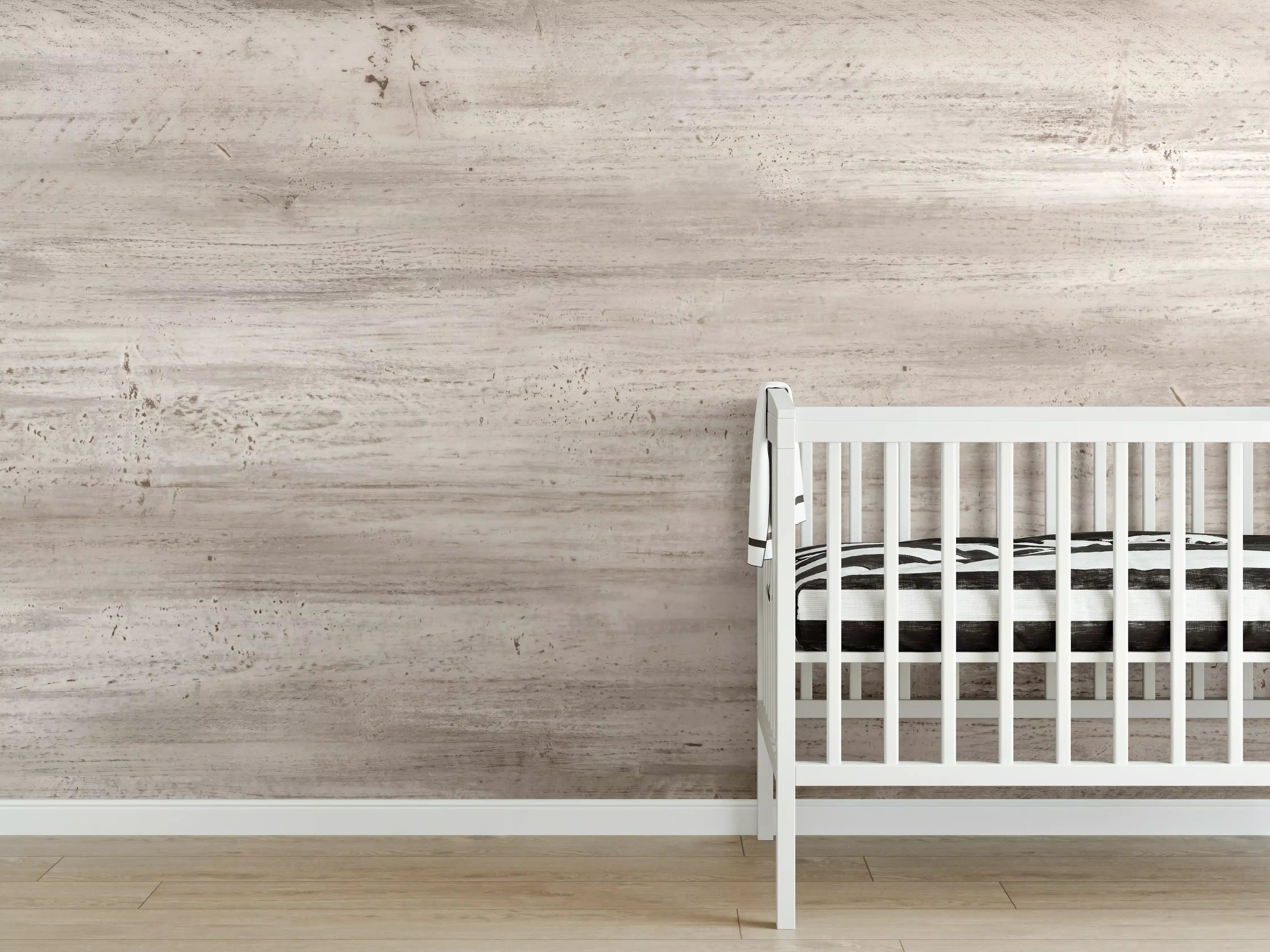 Babyzimmer Wandgestaltung - Bräunliche alte Holztextur