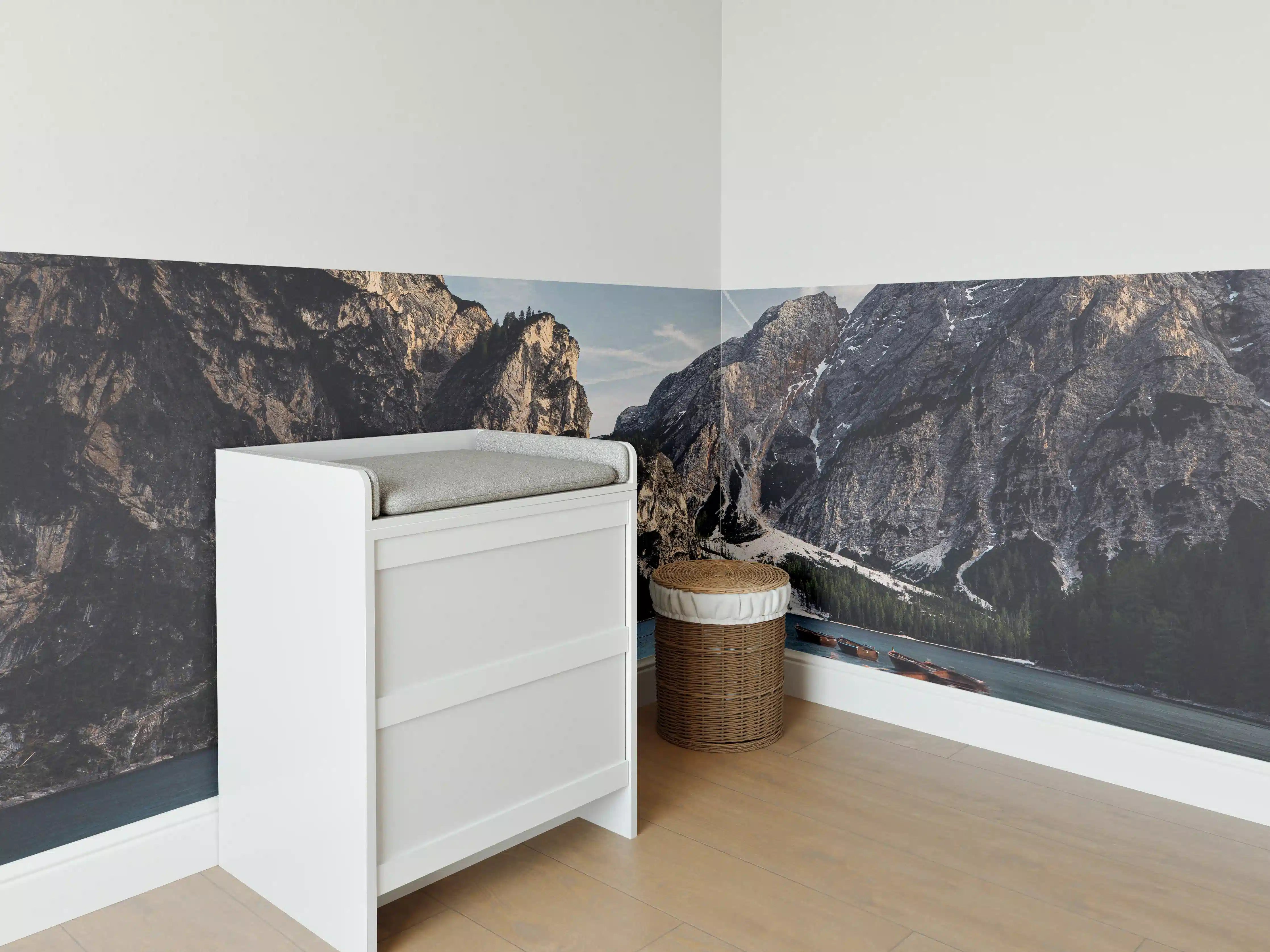 Babyzimmer Wandgestaltung - Braies See Reflexion Abendstimmung