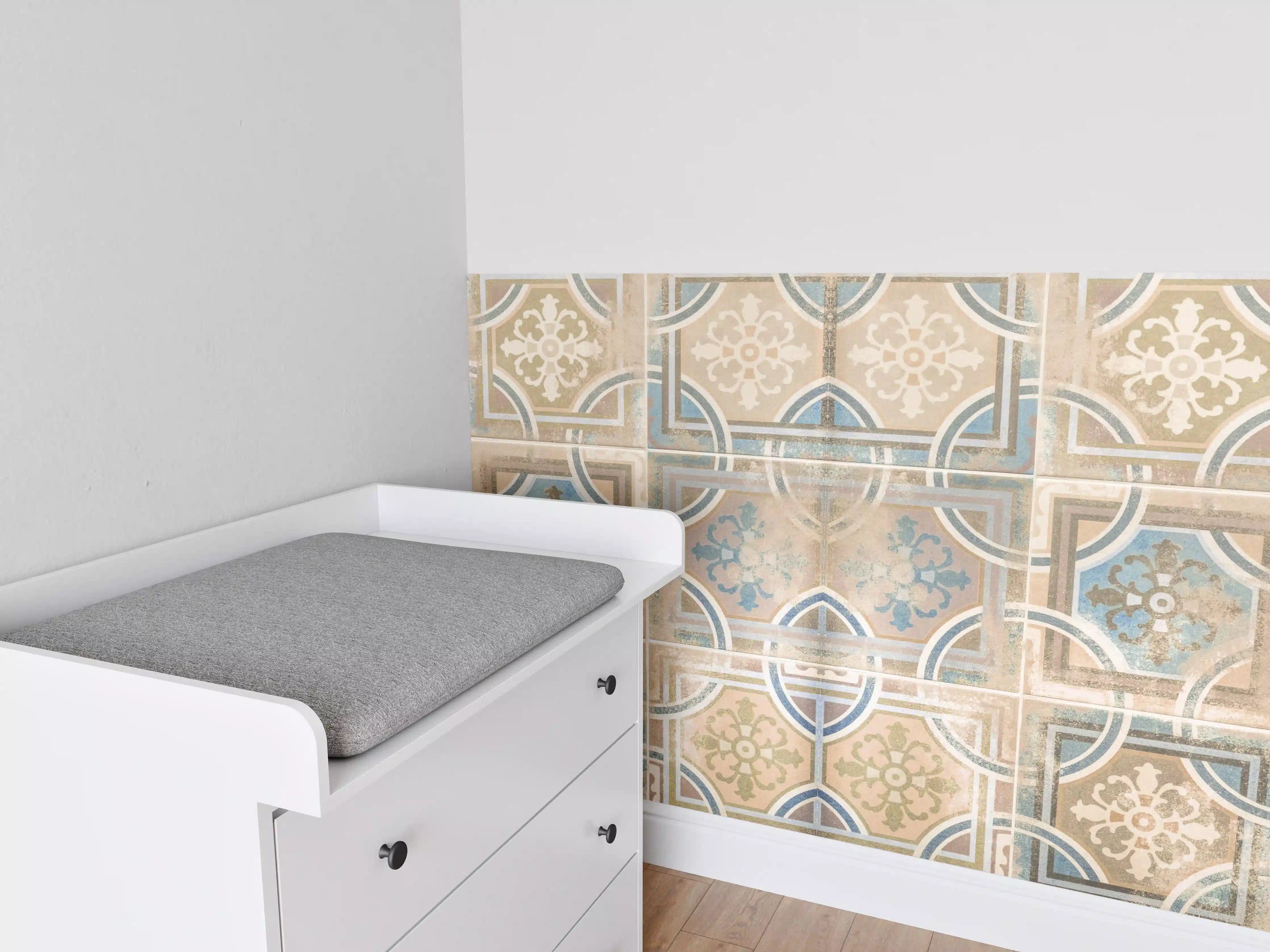 Babyzimmer Wandgestaltung - Braune Keramik Fliesen