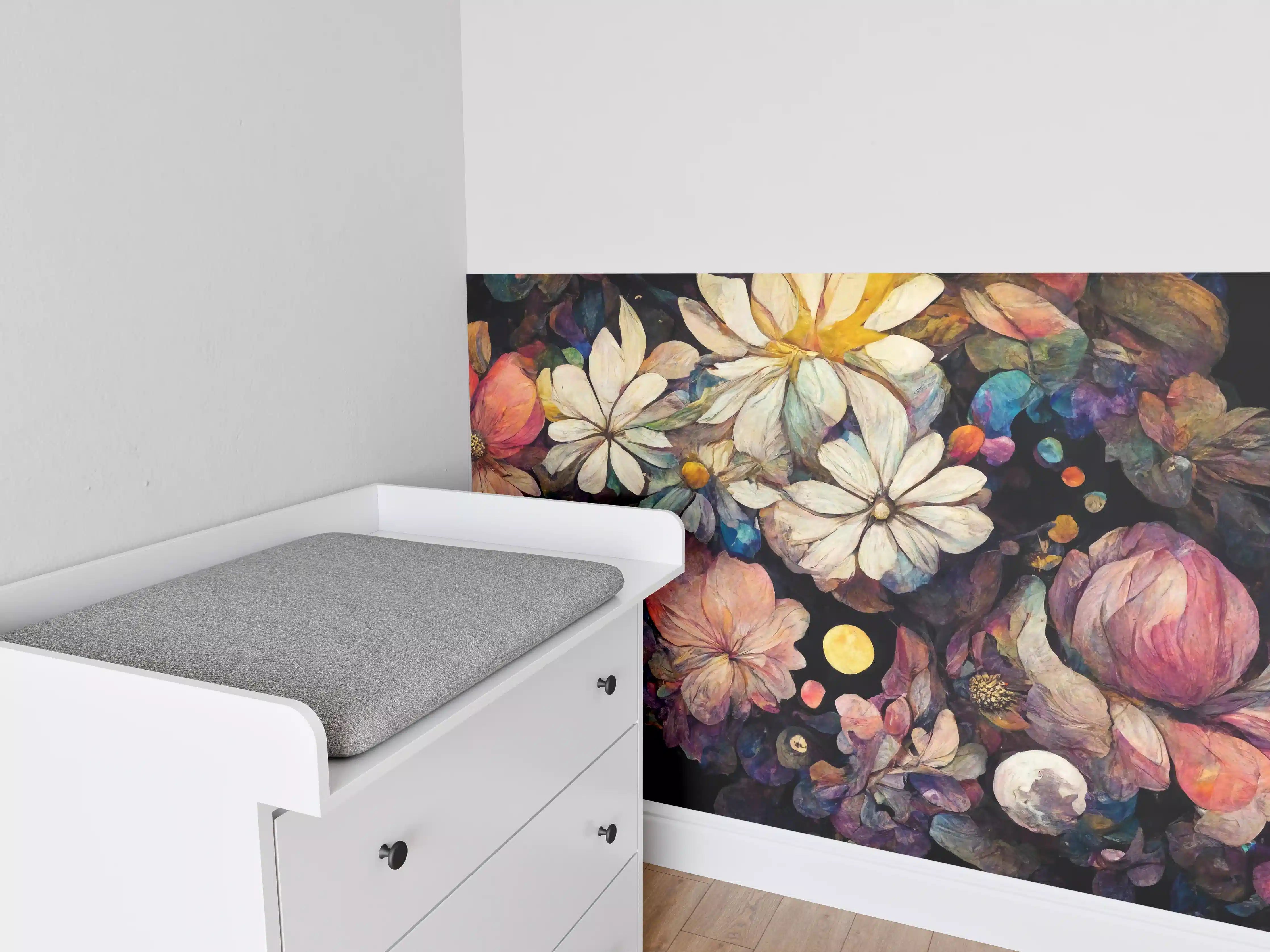 Babyzimmer Wandgestaltung - Bunte Blumen im nächtlichen Himmel