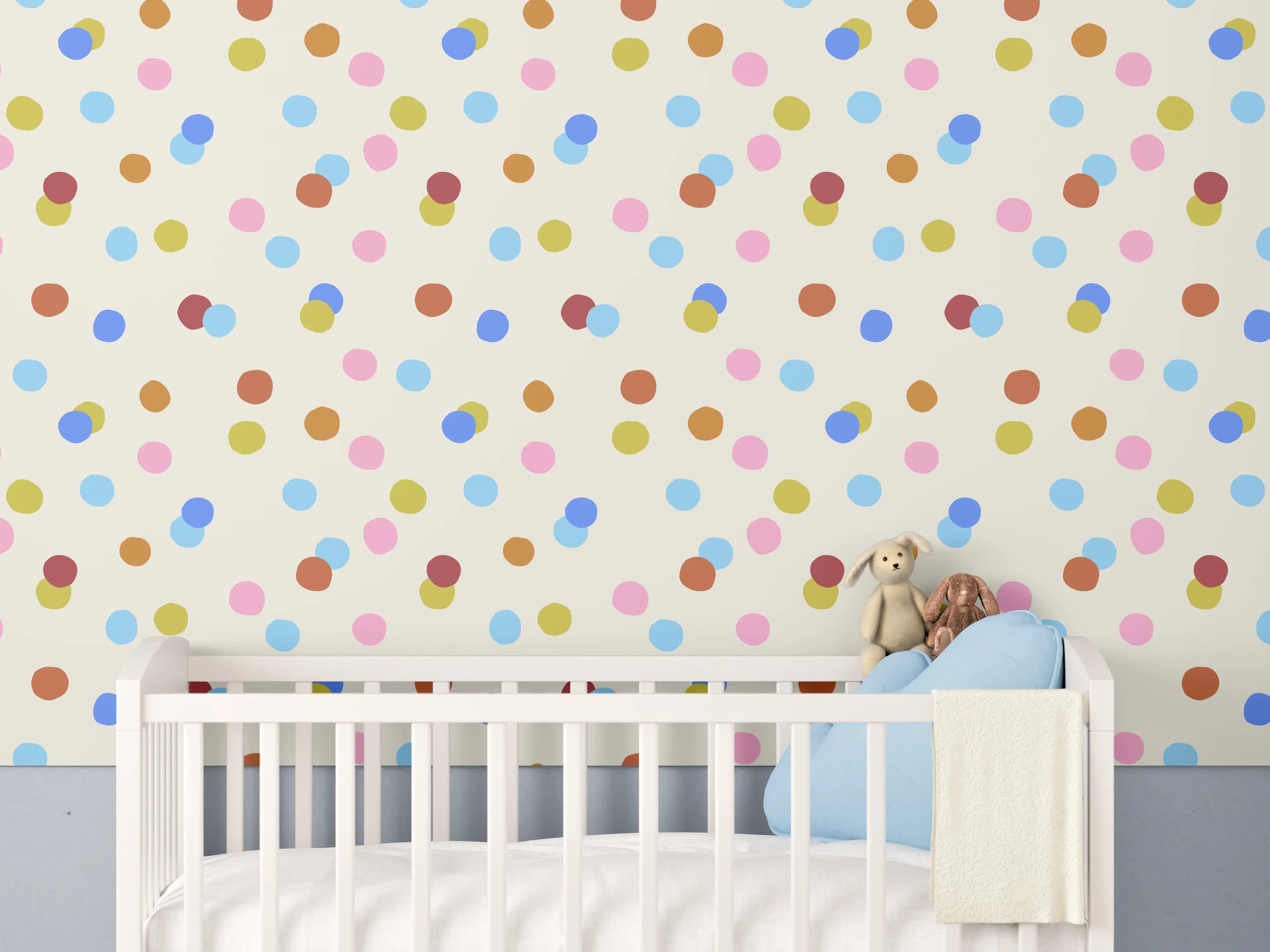 Babyzimmer Wandgestaltung - Bunte Confetti-Polka-Dots