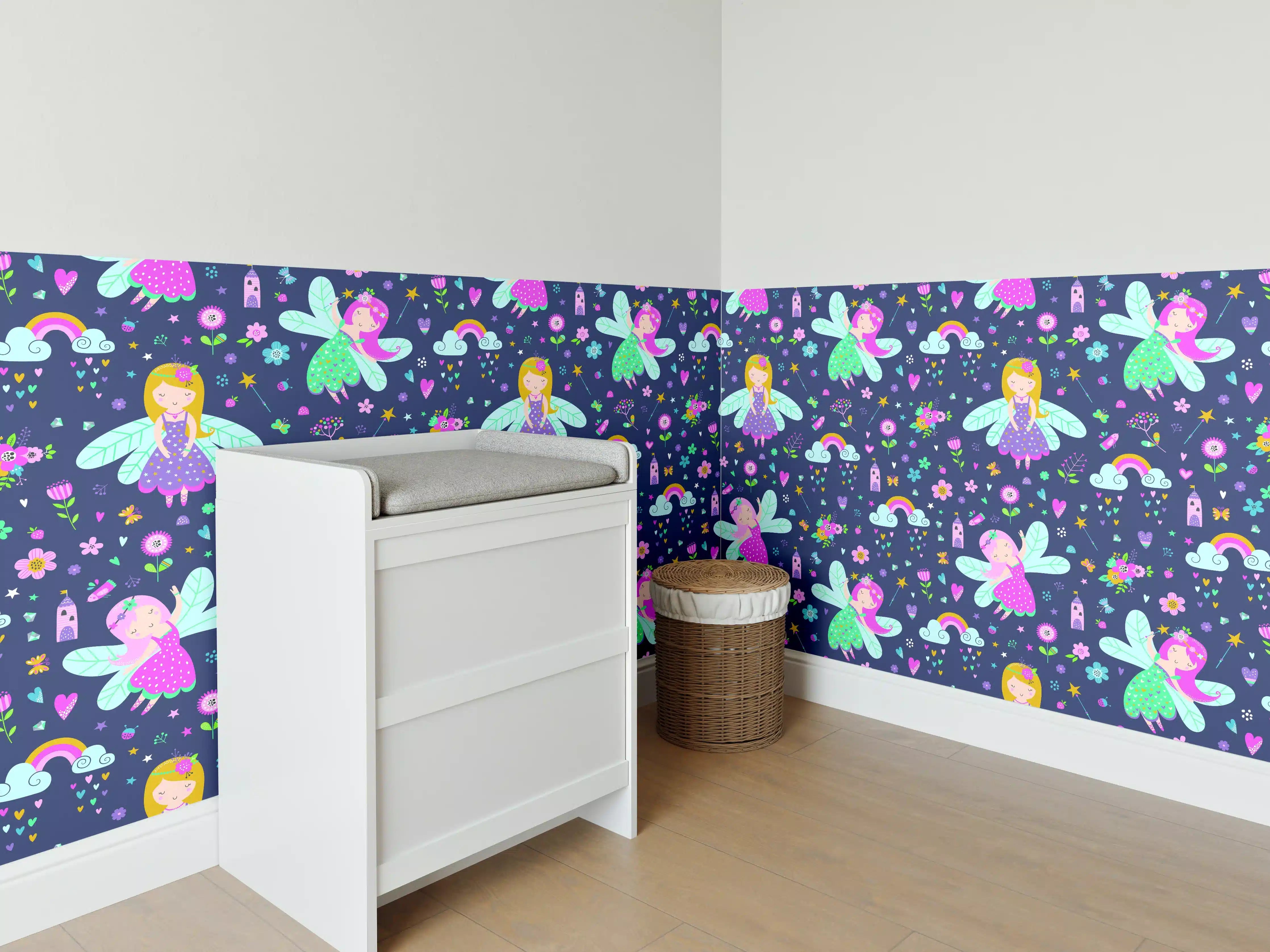 Babyzimmer Wandgestaltung - Bunte Einhorn-Wandgestaltung mit Flamingos und Regenbögen
