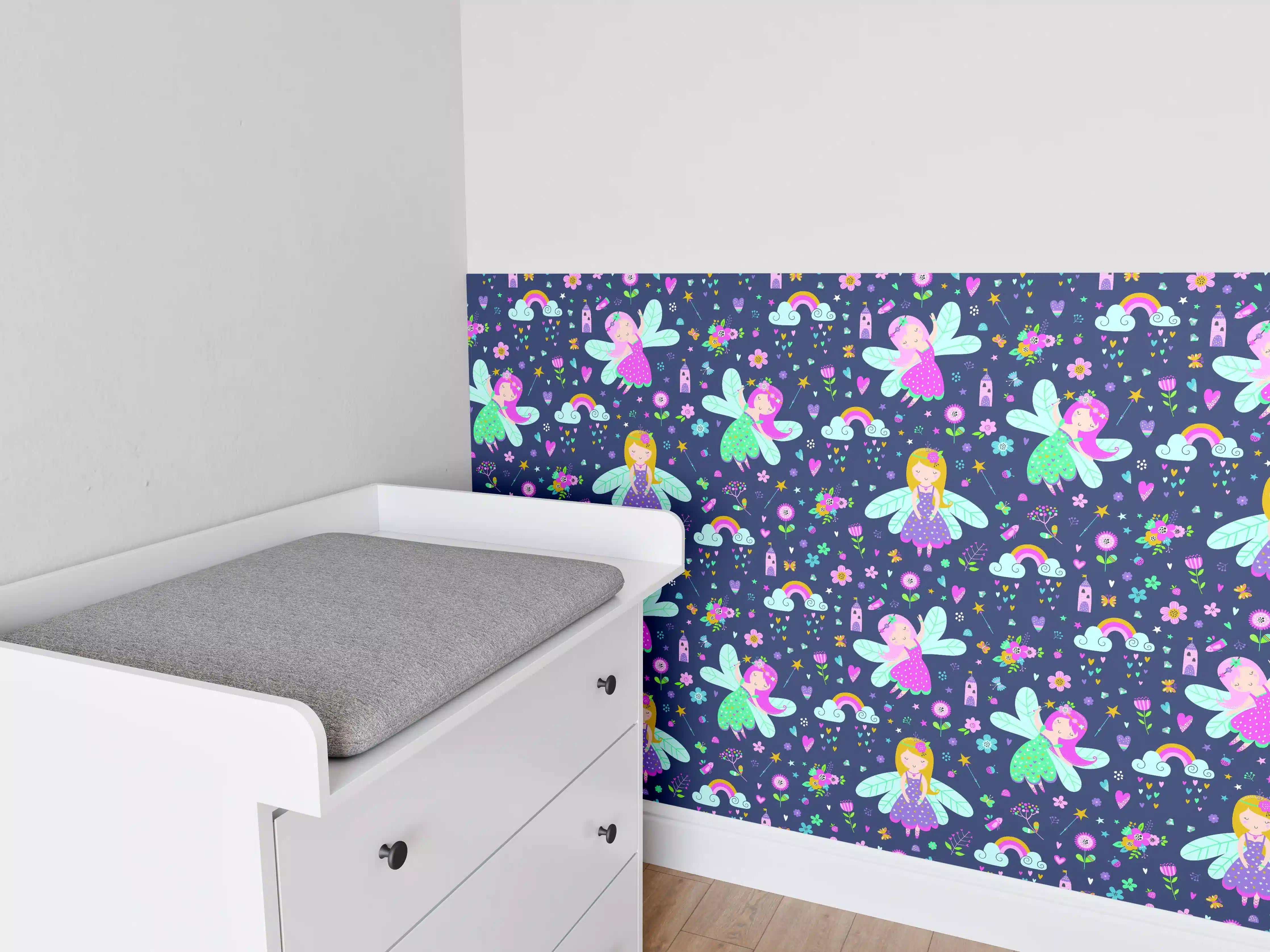 Babyzimmer Wandgestaltung - Bunte Einhorn-Wandgestaltung mit Flamingos und Regenbögen