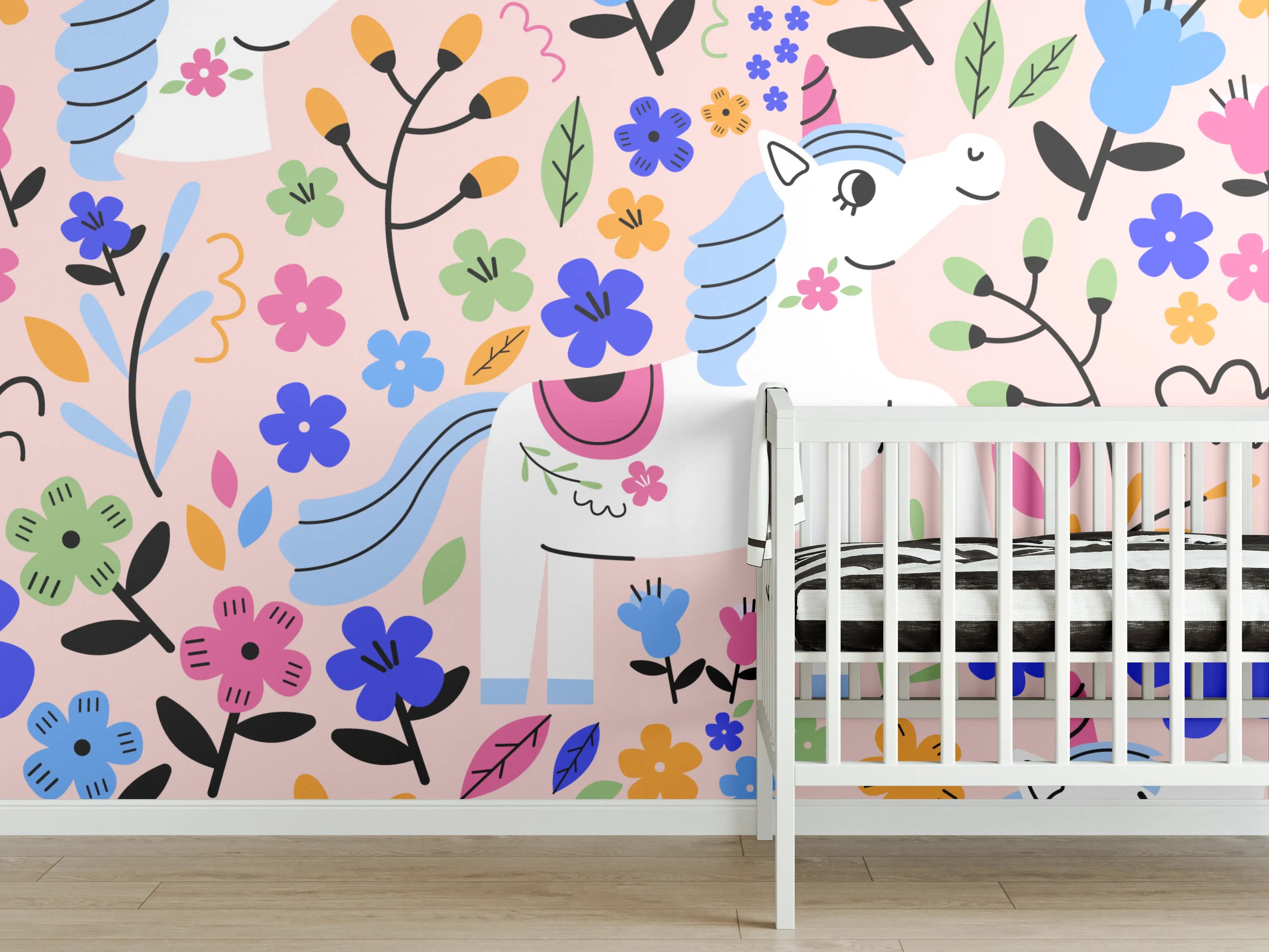 Babyzimmer Wandgestaltung - Bunte Einhorn-Wandkunst mit Blumenmuster