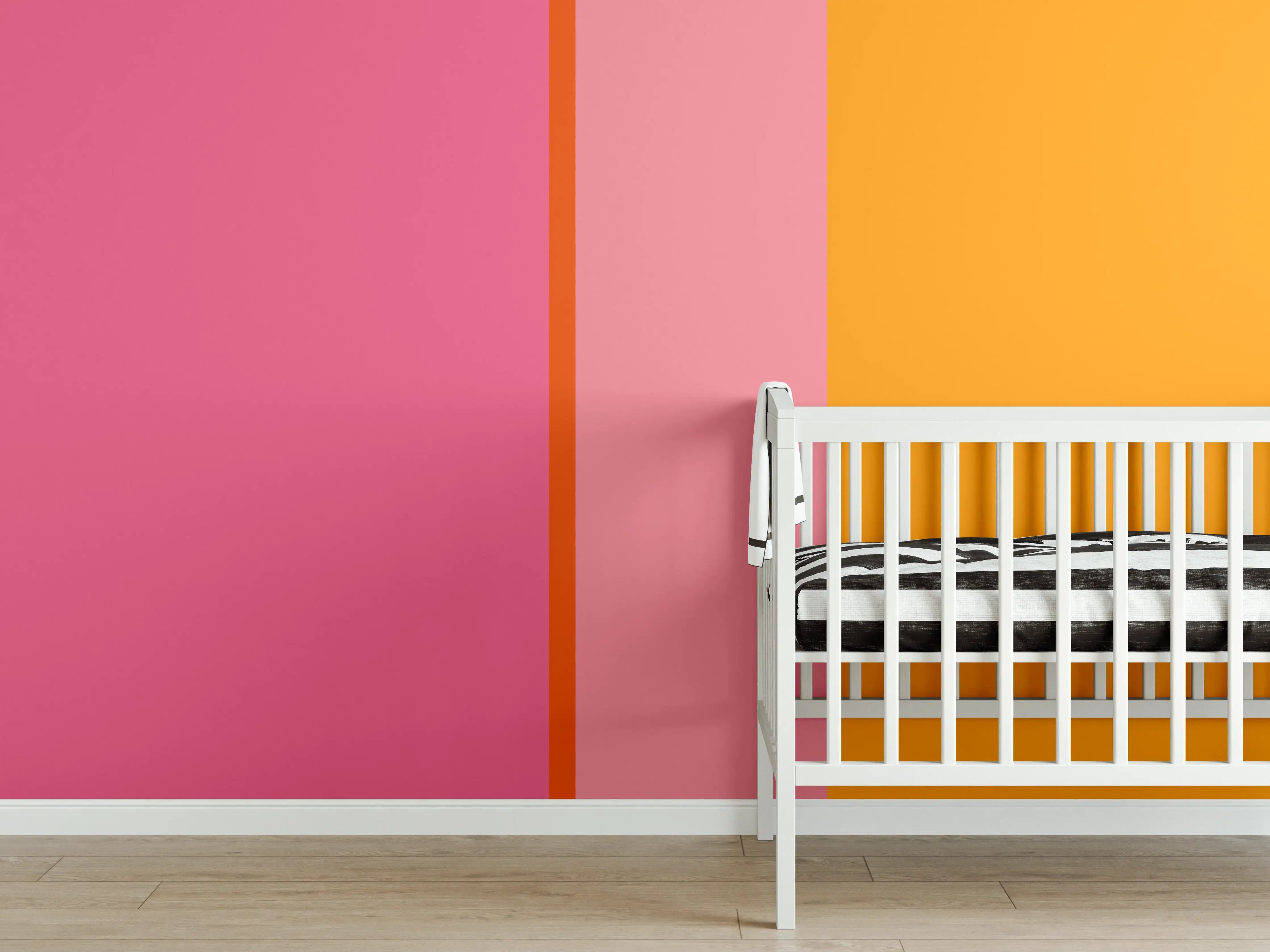 Babyzimmer Wandgestaltung - Bunte Farbblöcke in Pink, Orange & Grau