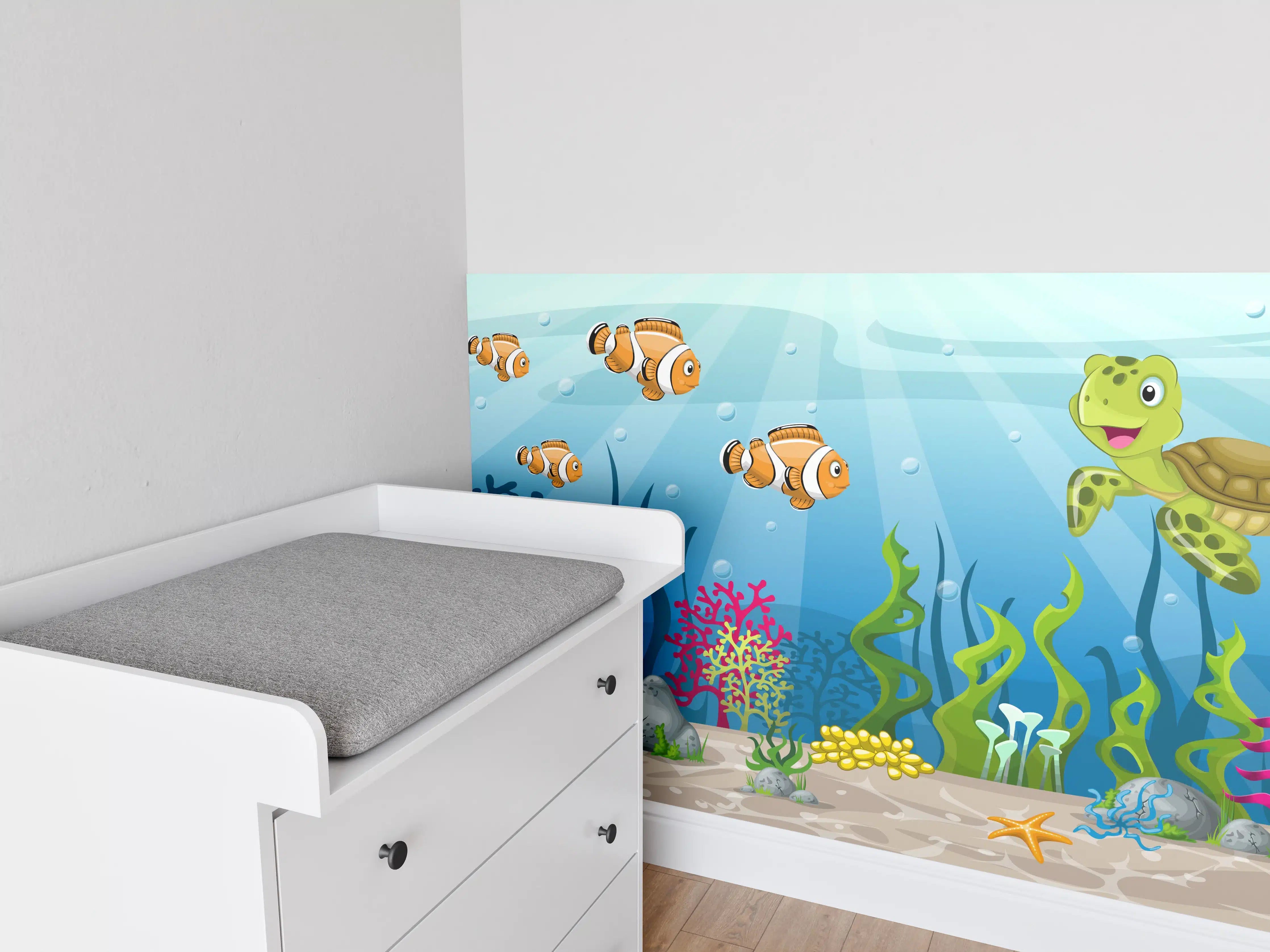 Babyzimmer Wandgestaltung - Bunte Meereswelt mit Fischen und Schildkröte