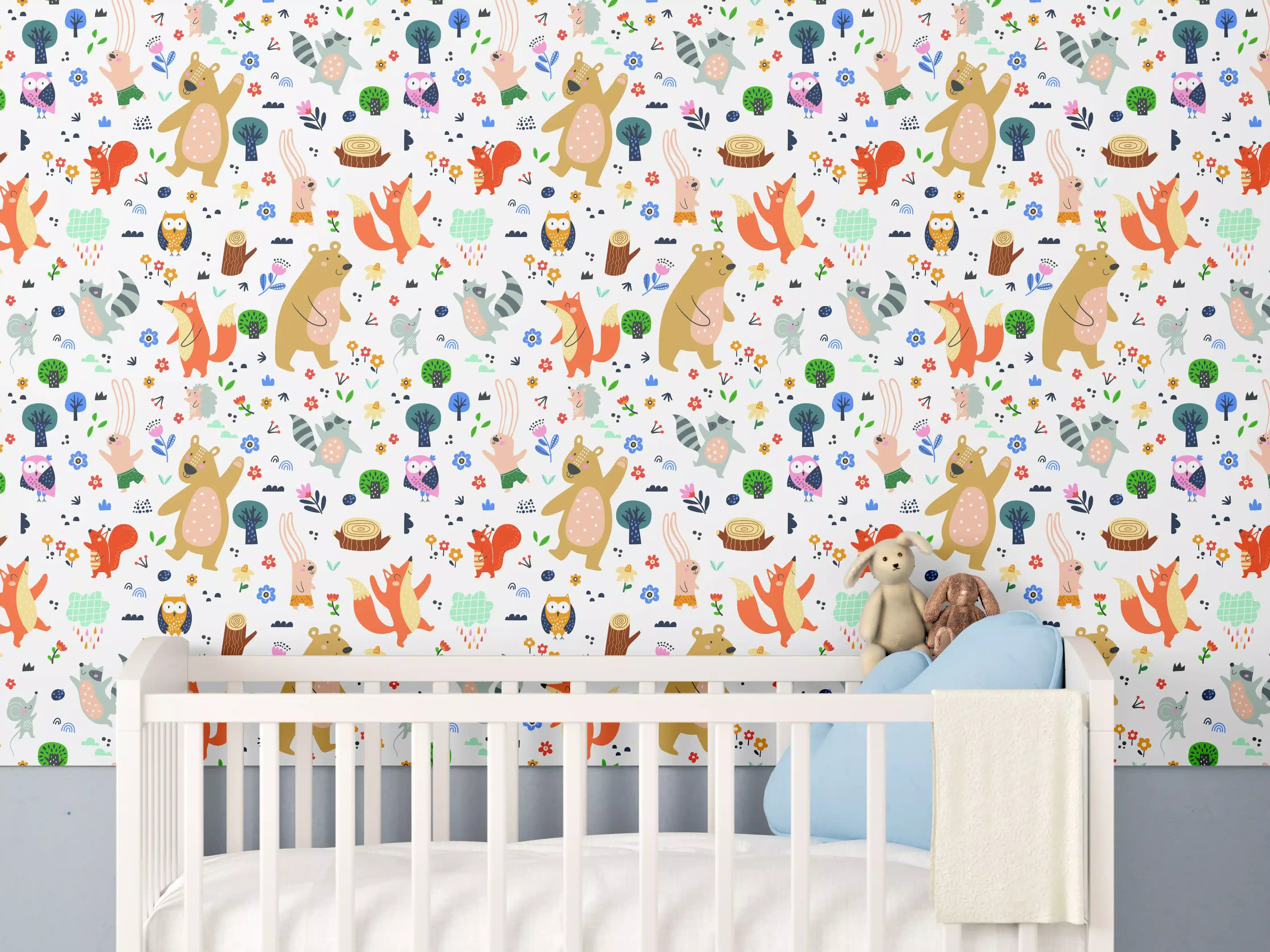 Babyzimmer Wandgestaltung - Bunte Safari-Wandkunst mit Tieren