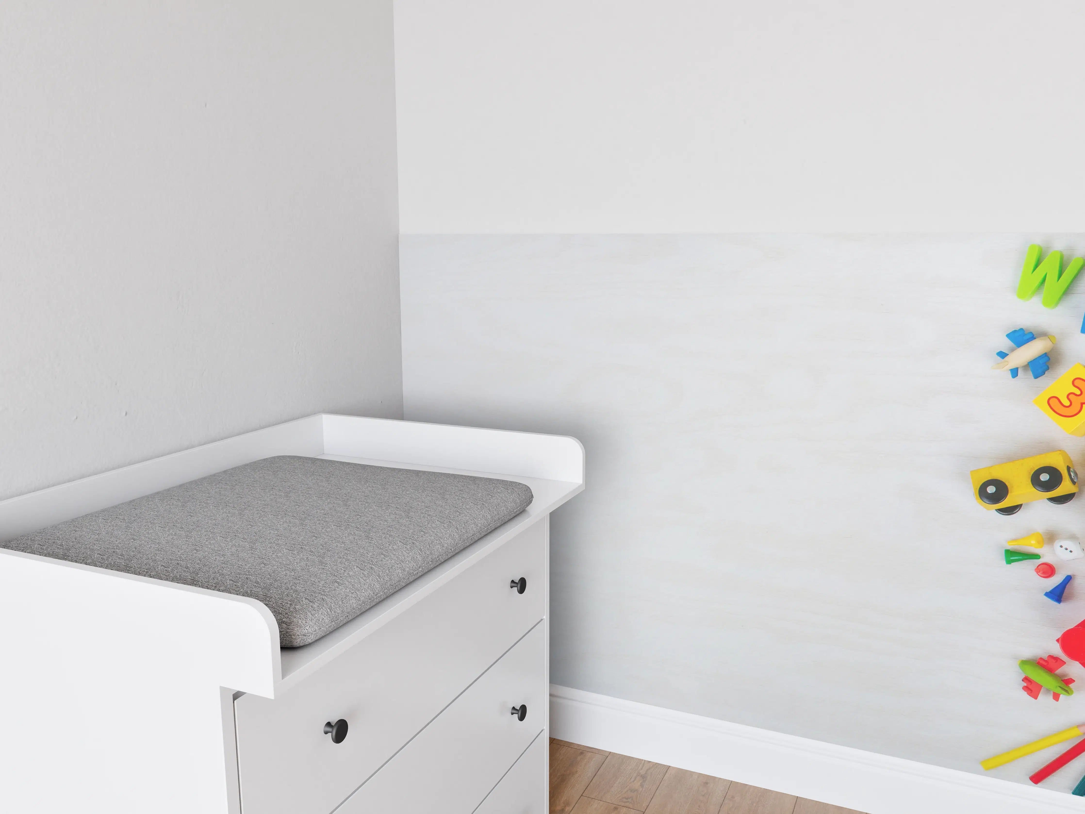 Babyzimmer Wandgestaltung - Bunte Spielzeugvielfalt