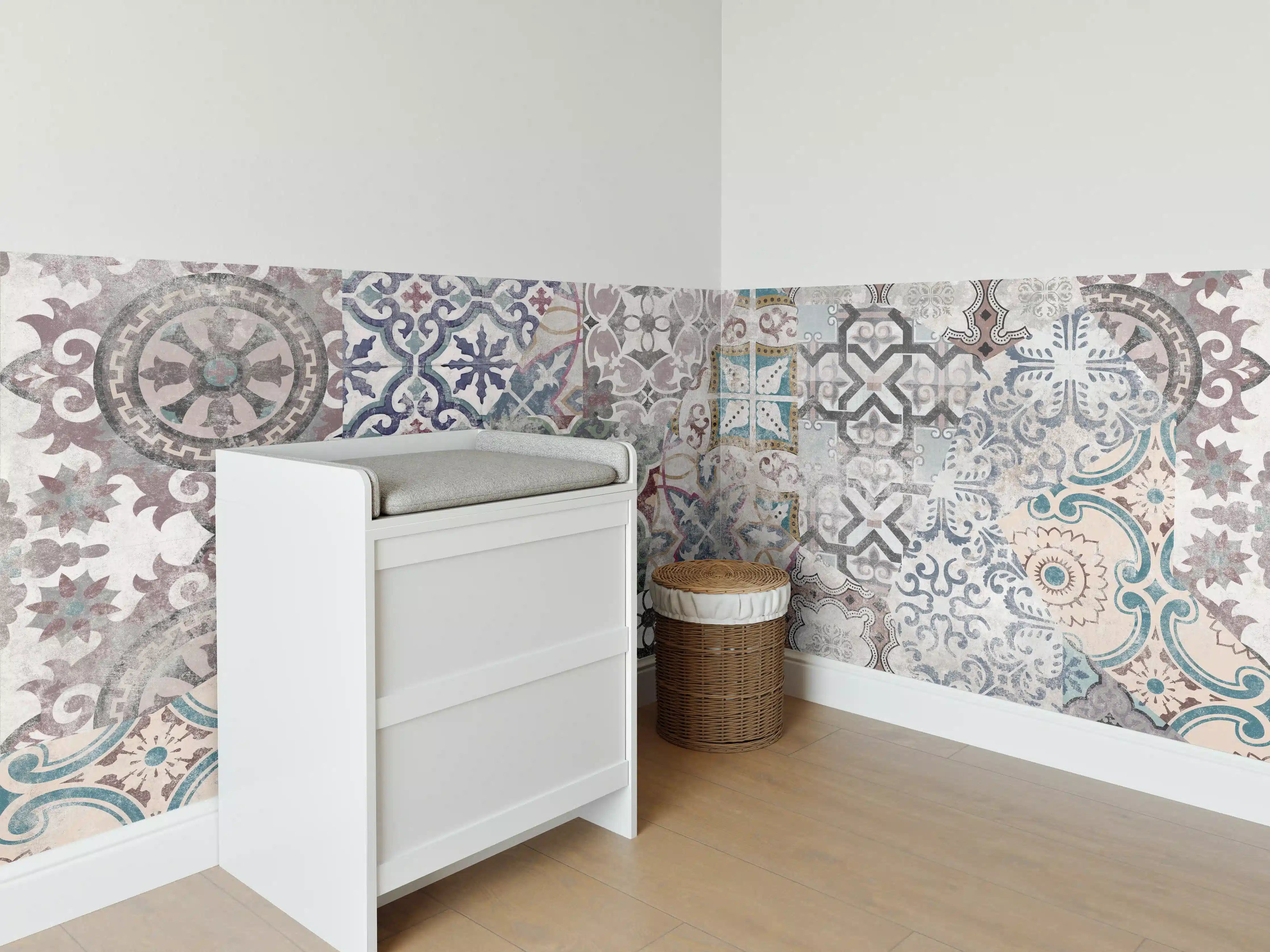 Babyzimmer Wandgestaltung - Bunte alte Retro-Wand Fliesen