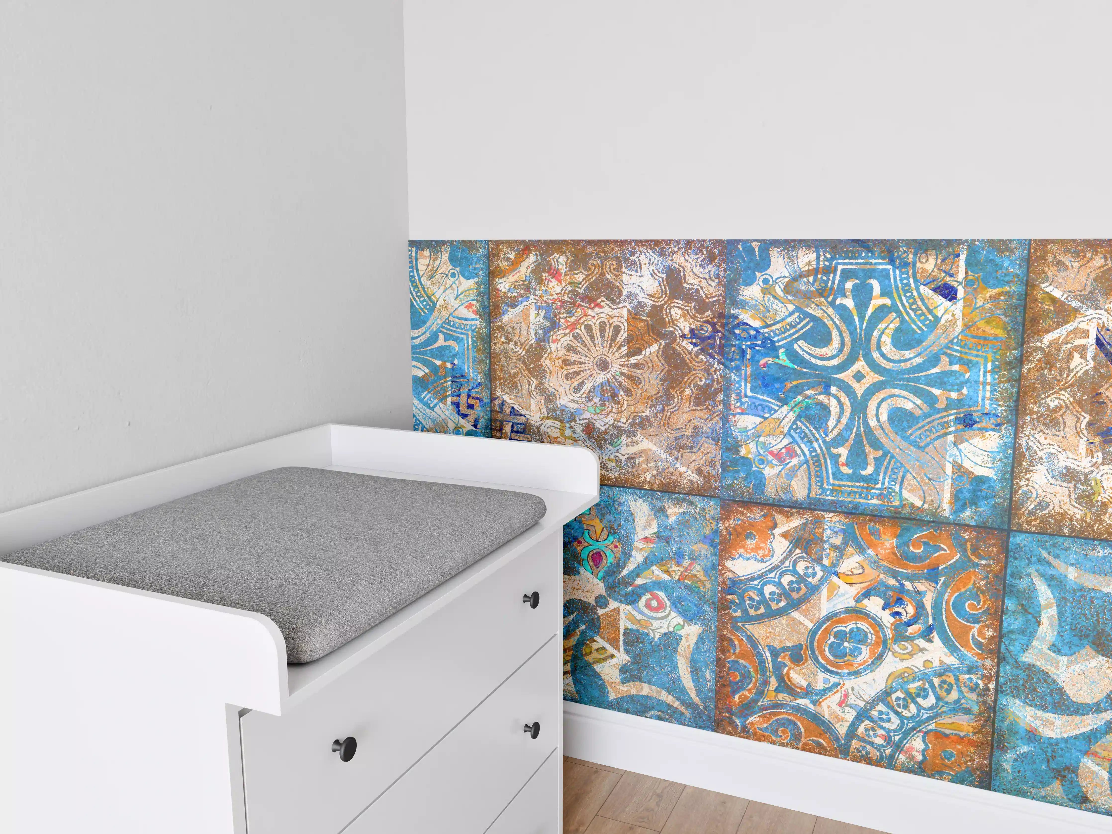 Babyzimmer Wandgestaltung - Bunte antike Fliesenmuster