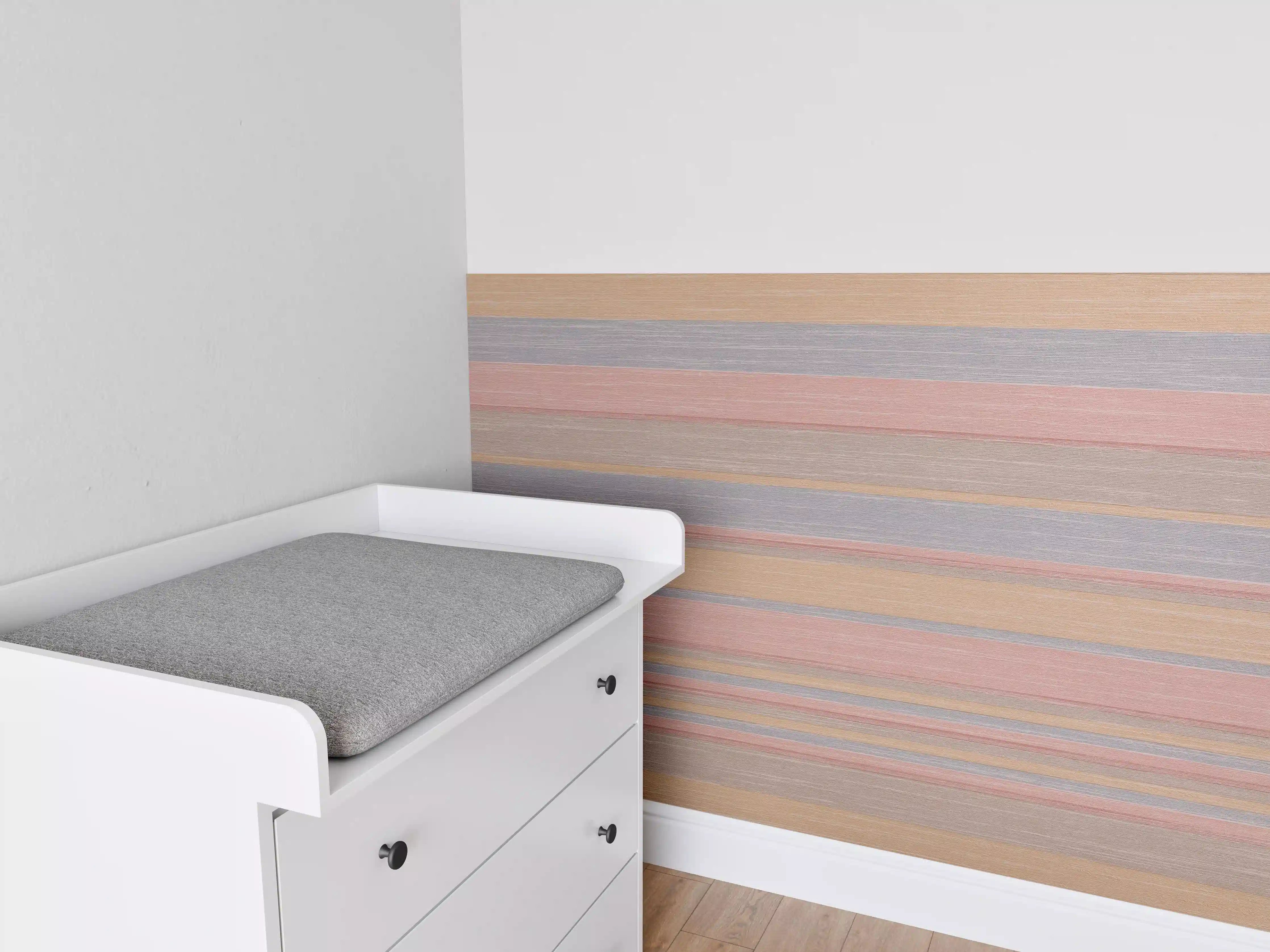 Babyzimmer Wandgestaltung - Bunter Hintergrund mit gestreiftem Muster
