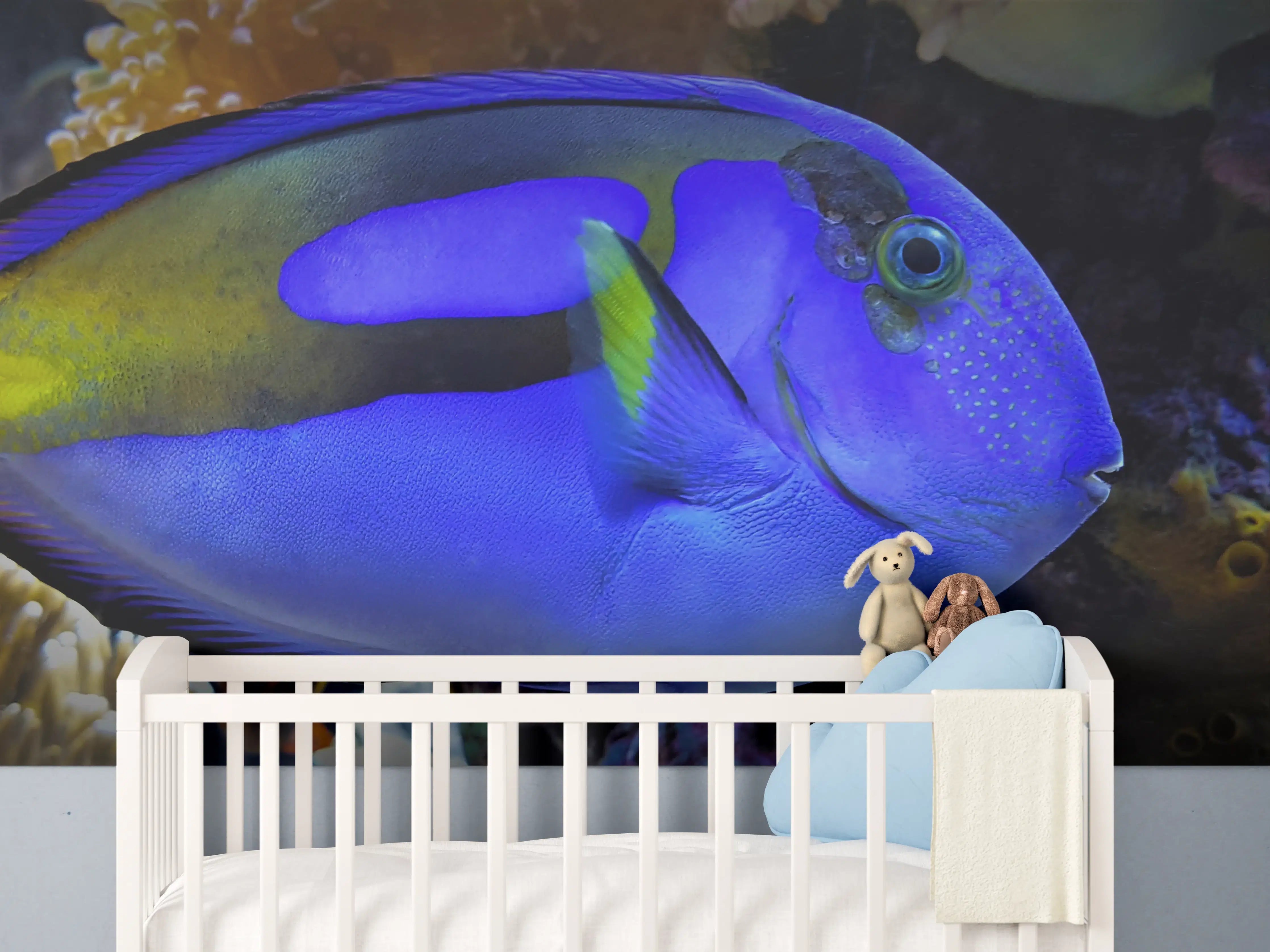 Babyzimmer Wandgestaltung - Bunter Meeresfisch vor Korallenriff
