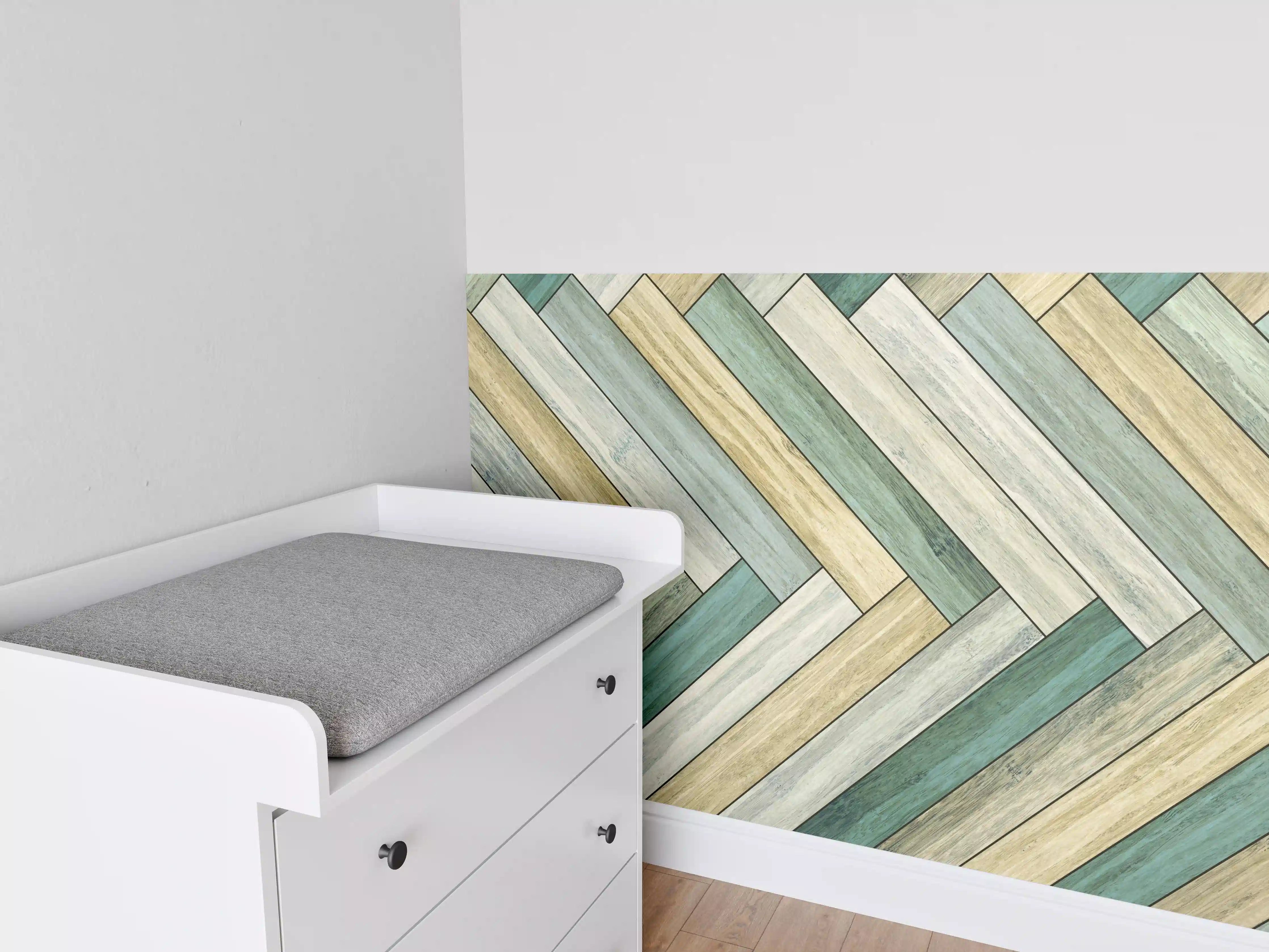 Babyzimmer Wandgestaltung - Buntes Fischgrät-Parkett