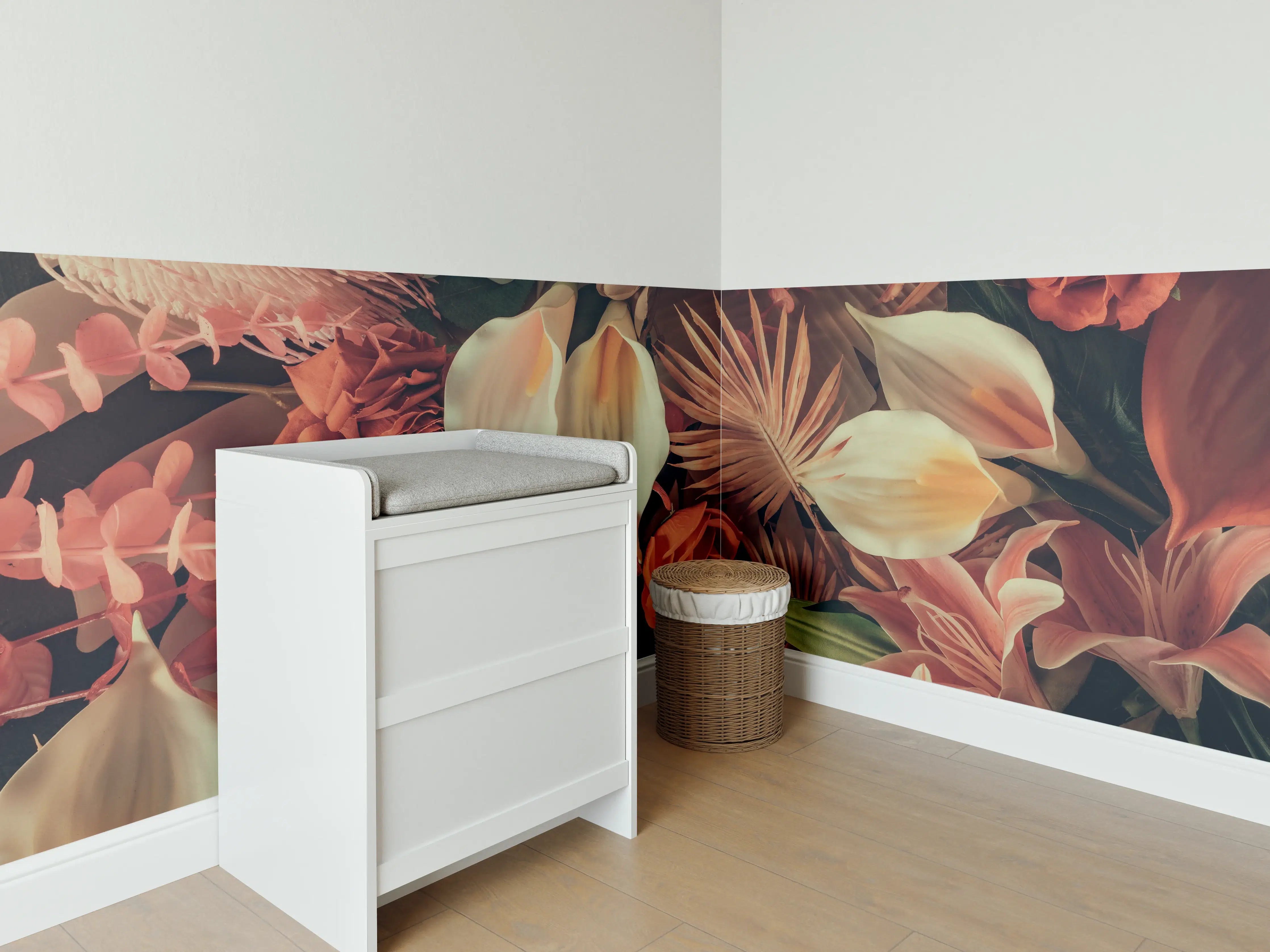 Babyzimmer Wandgestaltung - Buntes Frühlingsblumen Muster