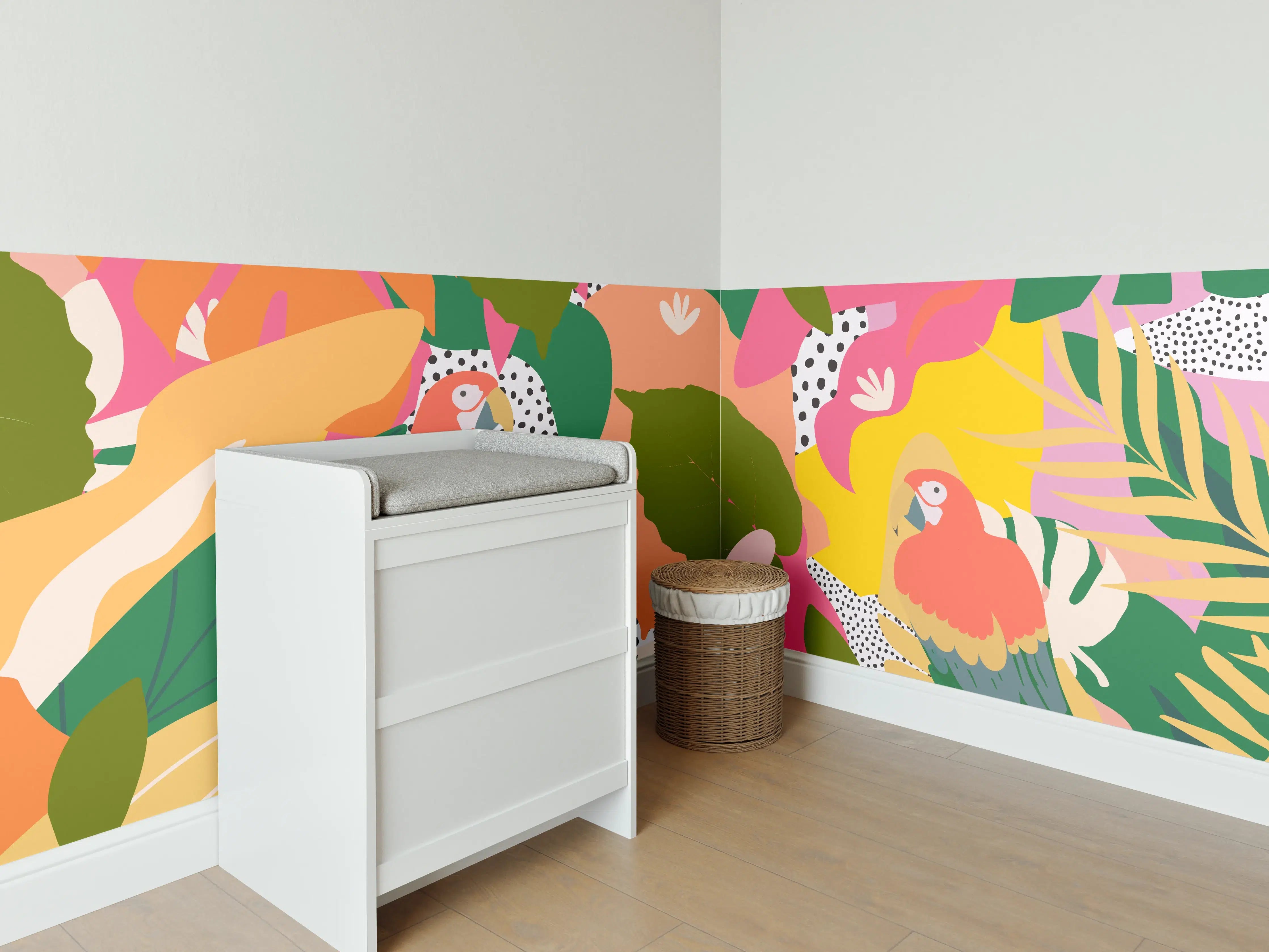 Babyzimmer Wandgestaltung - Buntes Papagei-Dschungelmuster