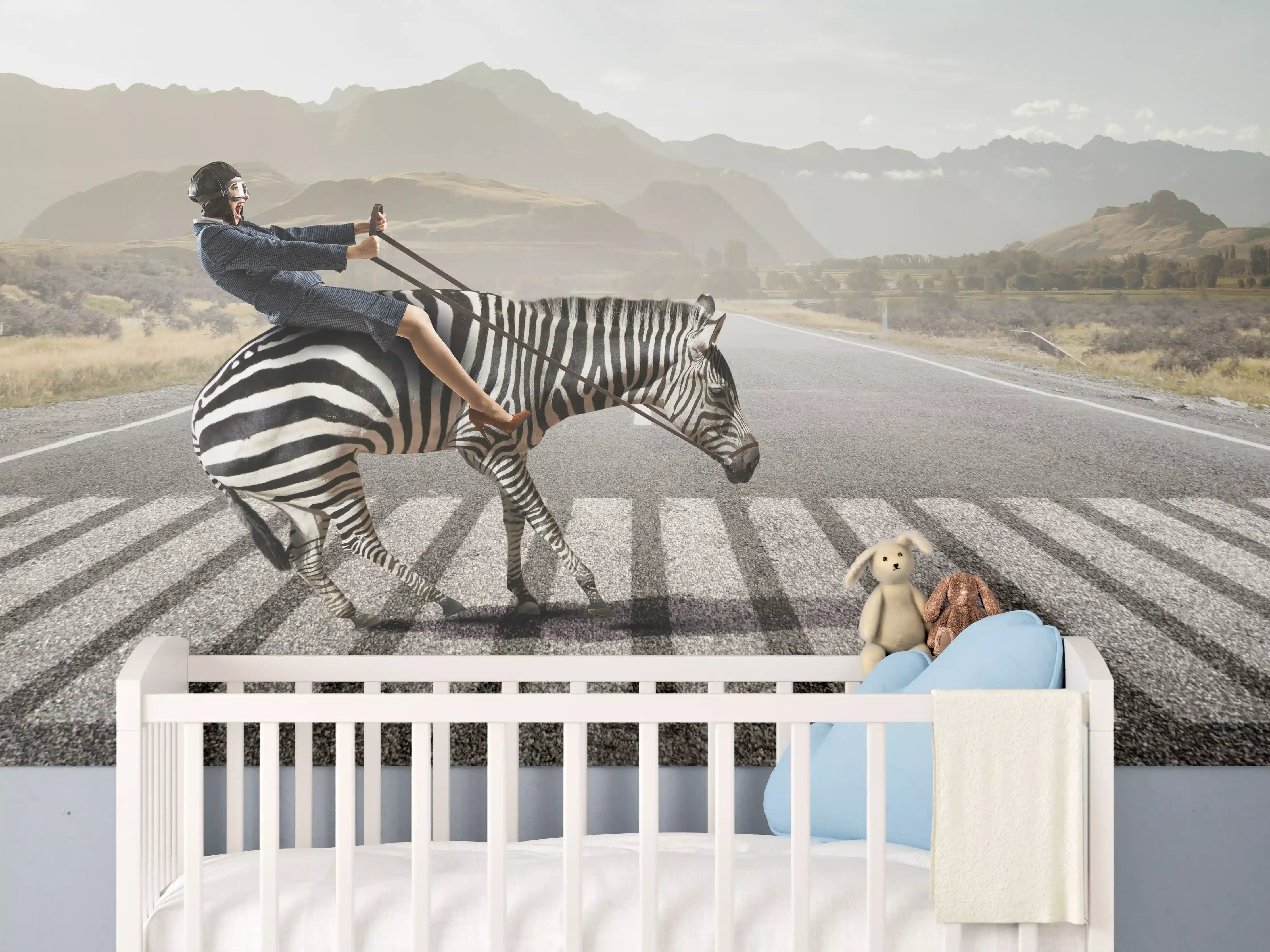 Babyzimmer Wandgestaltung - Businesswoman auf Zebra