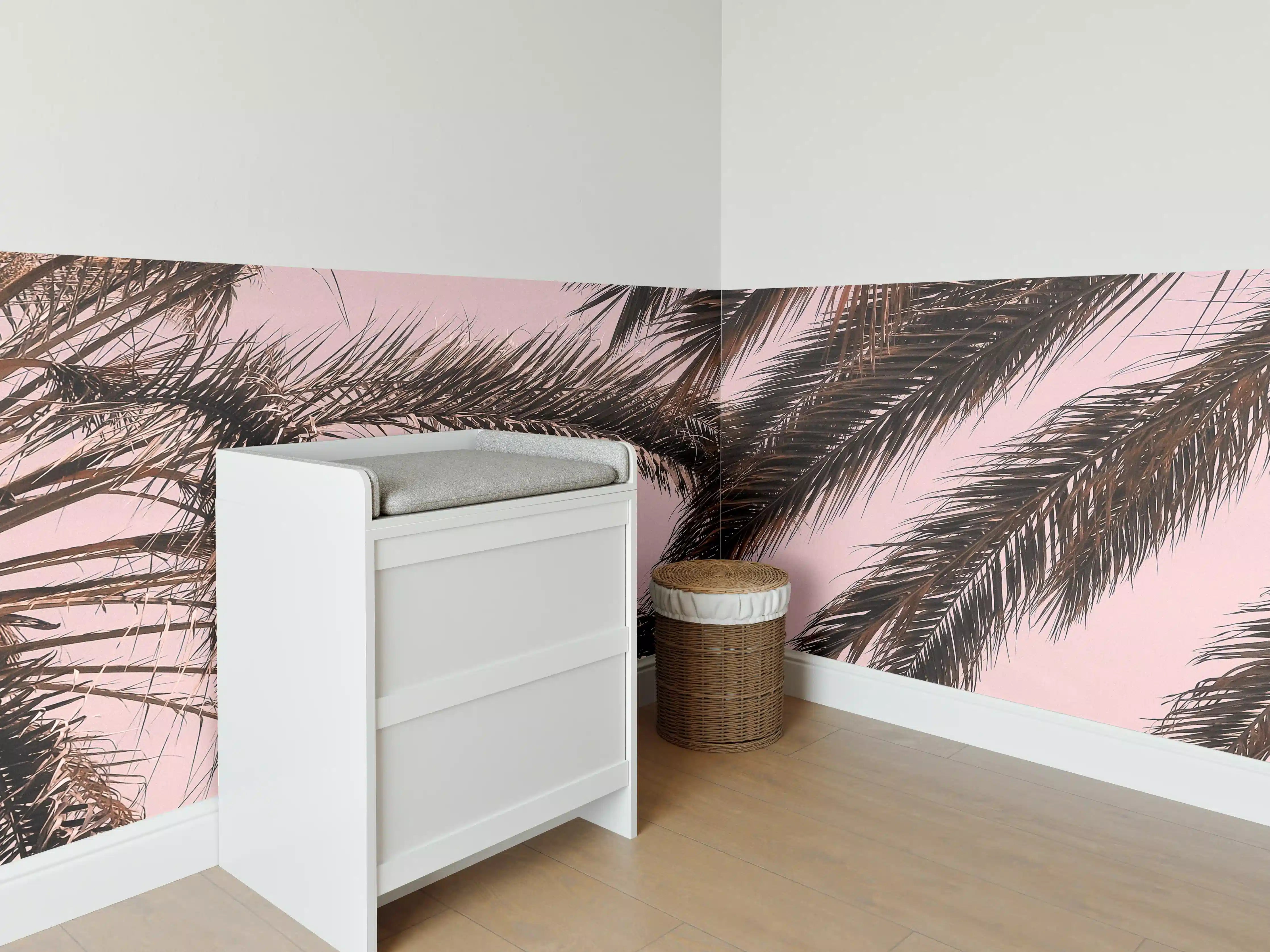 Babyzimmer Wandgestaltung - Dämmerung am grauen Palmenstrand