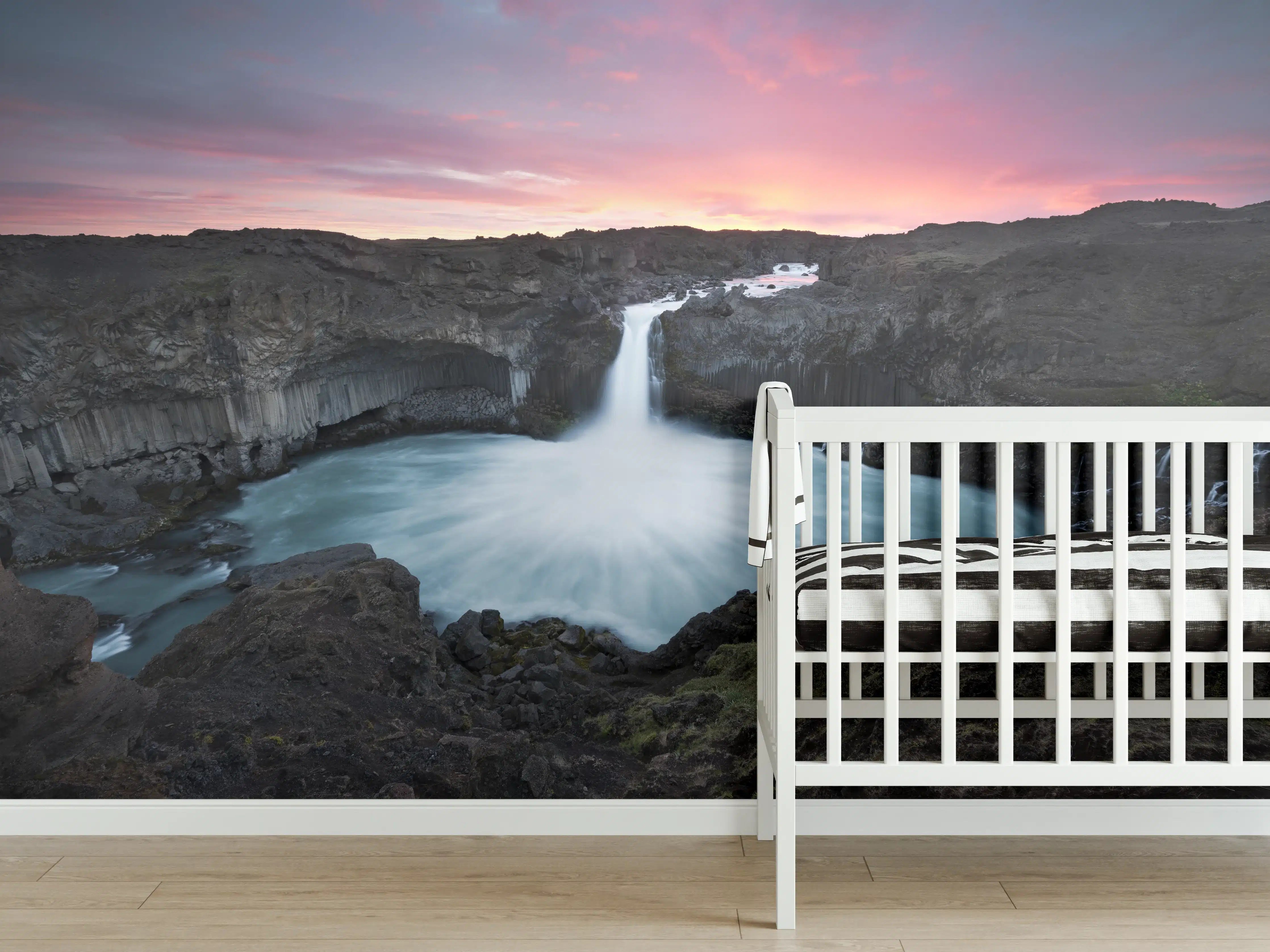 Babyzimmer Wandgestaltung - Dramatischer Wasserfall Island