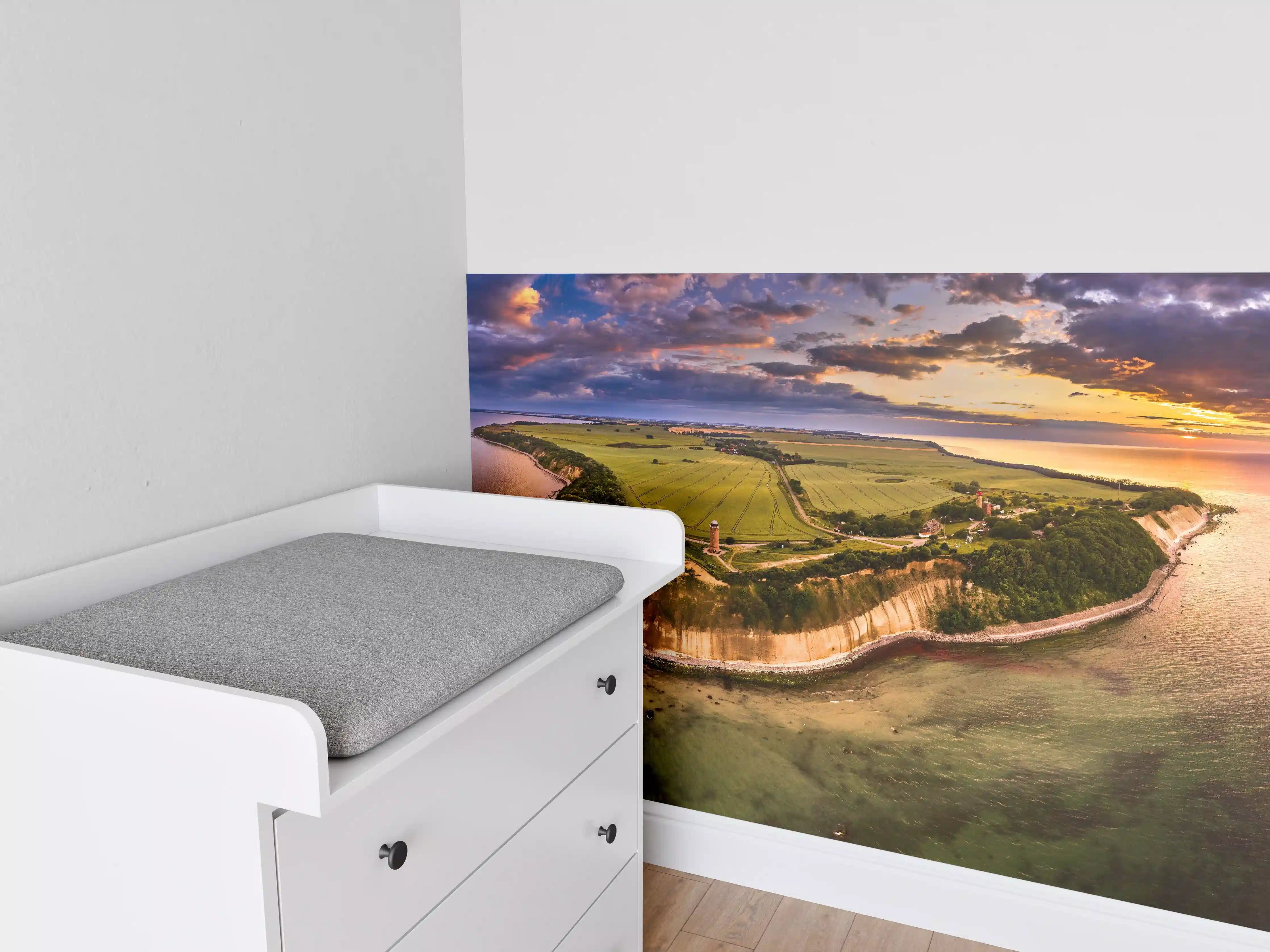 Babyzimmer Wandgestaltung - Drohnenansicht vom Kap Arkona