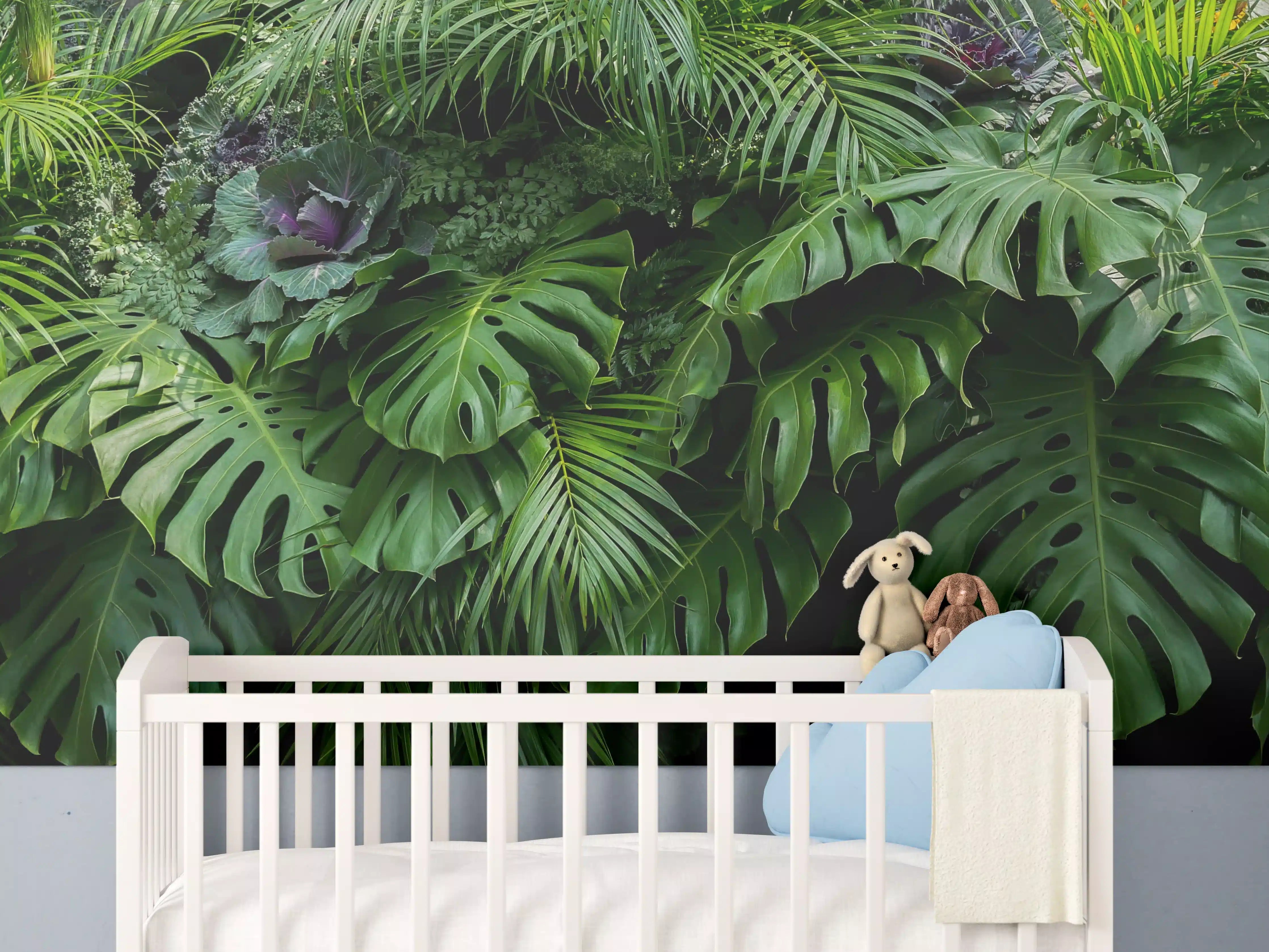 Babyzimmer Wandgestaltung - Dschungel aus tropischen Blättern
