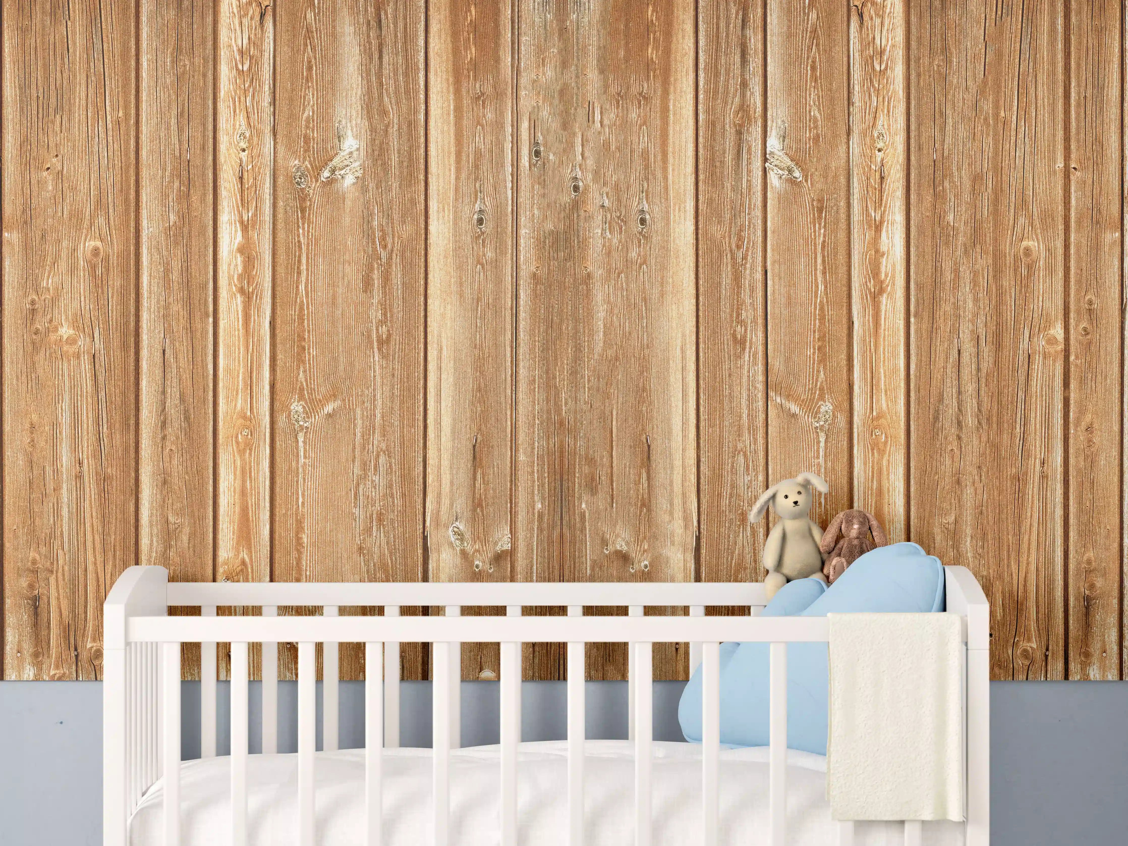Babyzimmer Wandgestaltung - Dünne vertikale Holzplatten