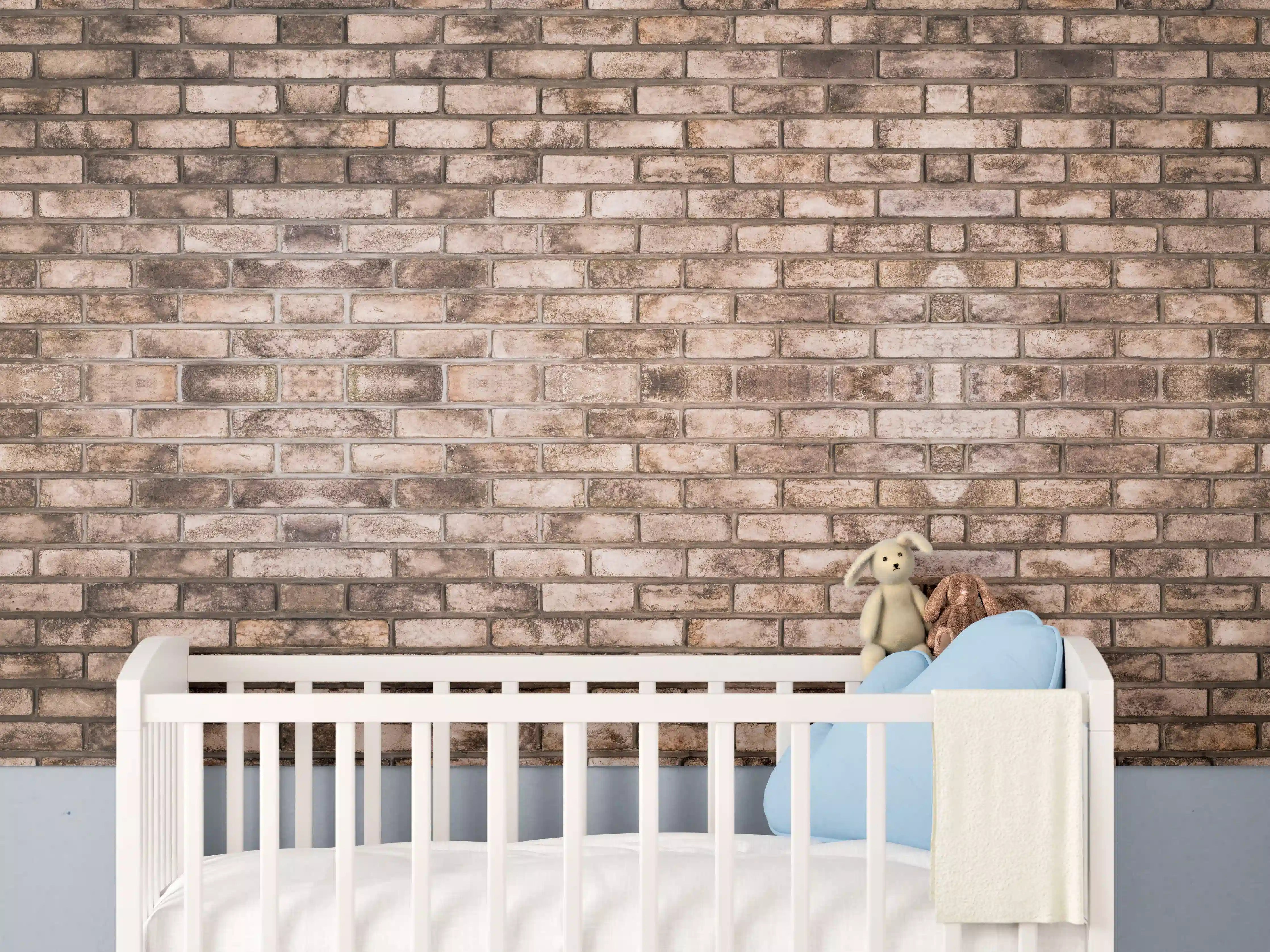 Babyzimmer Wandgestaltung - Dunkelbraune Steinmauer