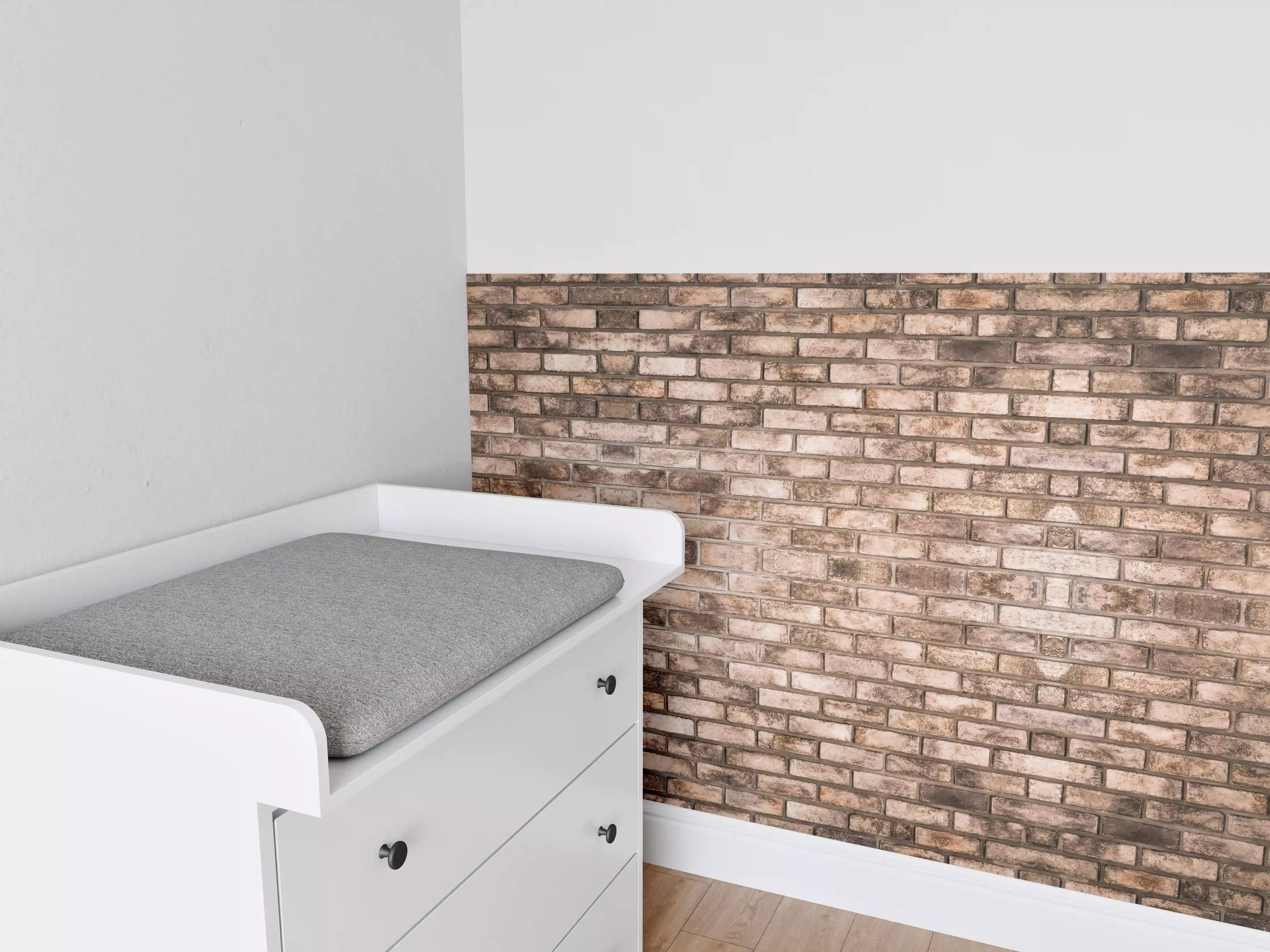 Babyzimmer Wandgestaltung - Dunkelbraune Steinmauer