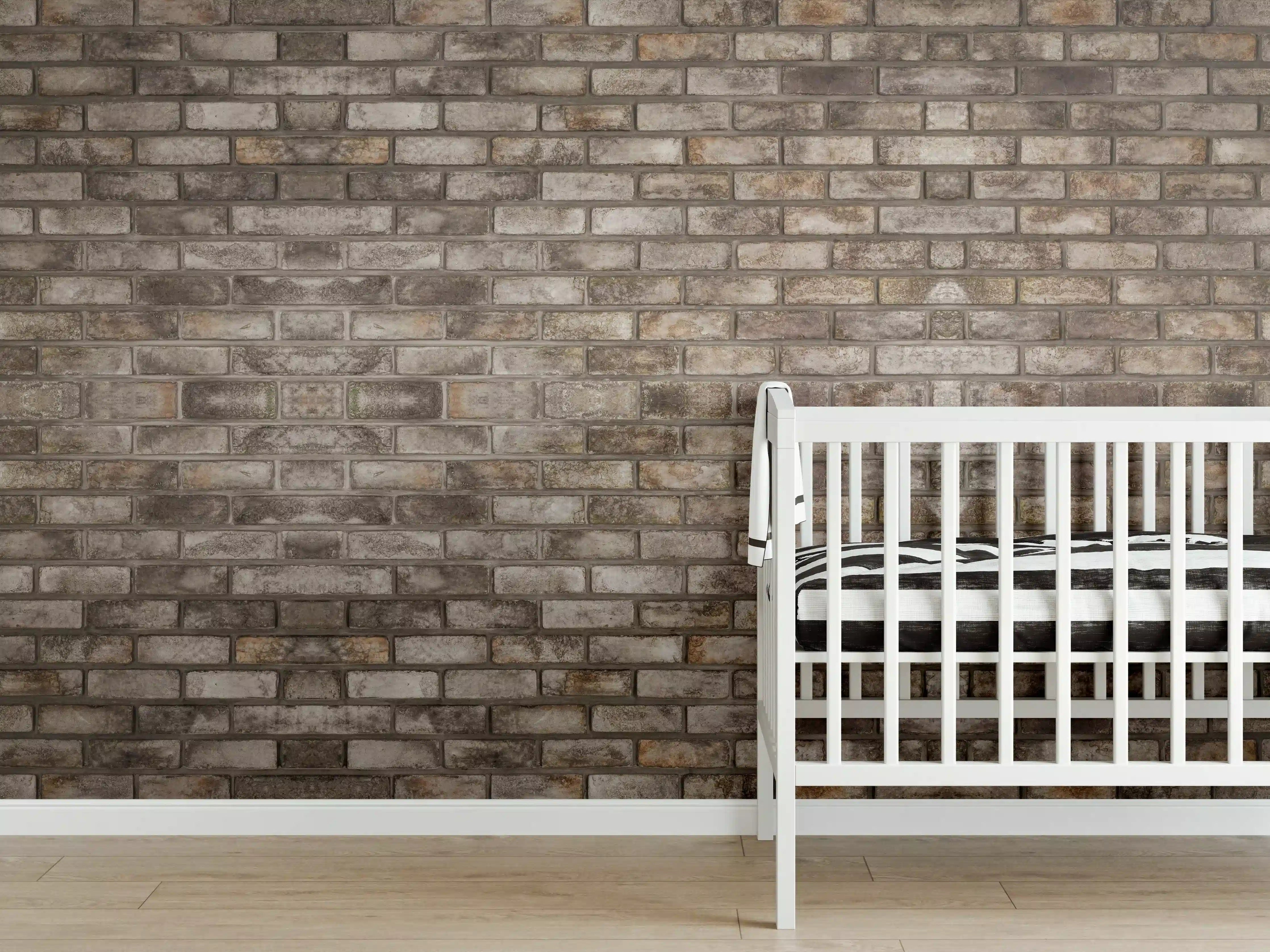 Babyzimmer Wandgestaltung - Dunkle Steinmauer