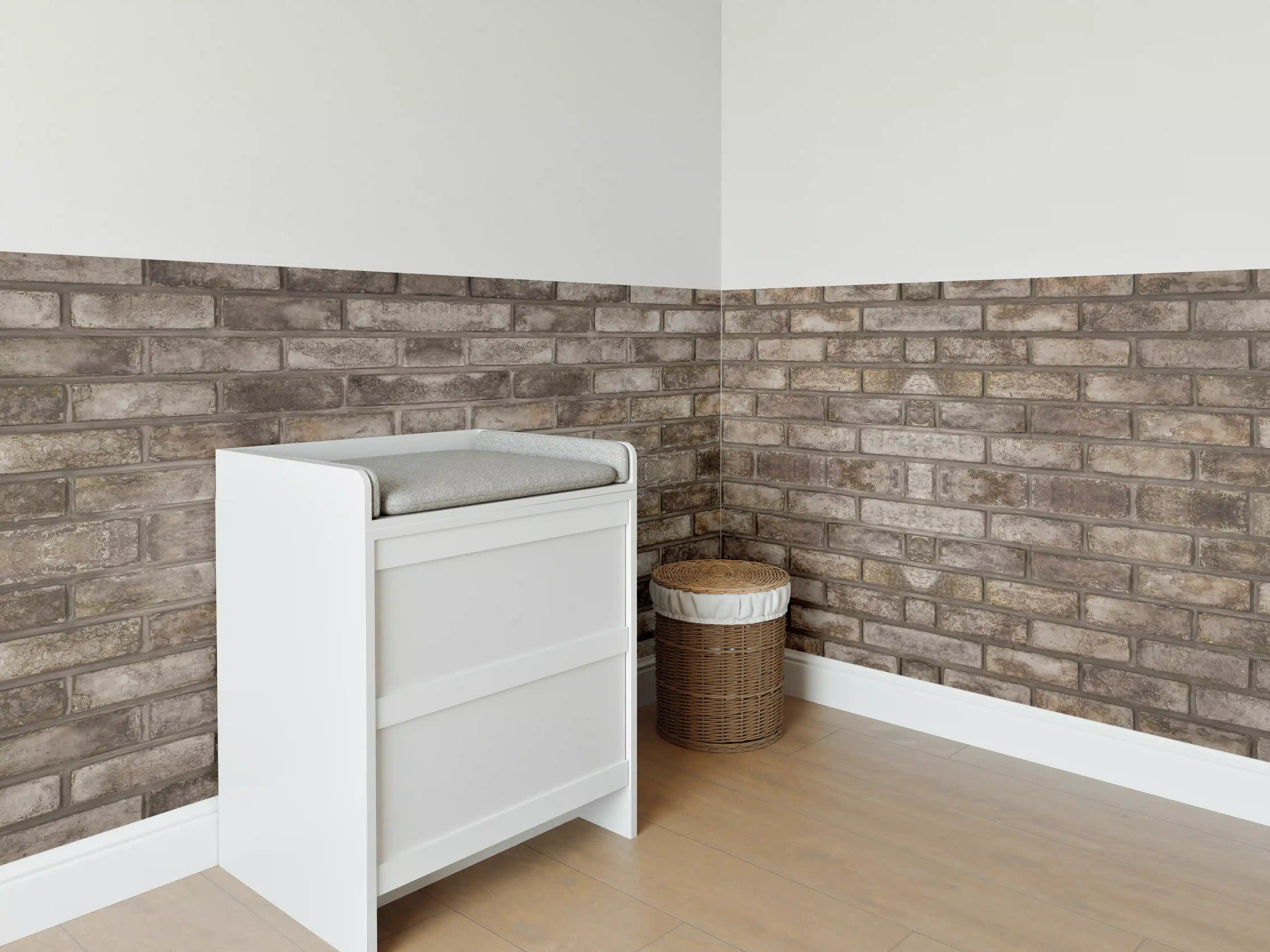 Babyzimmer Wandgestaltung - Dunkle Steinmauer