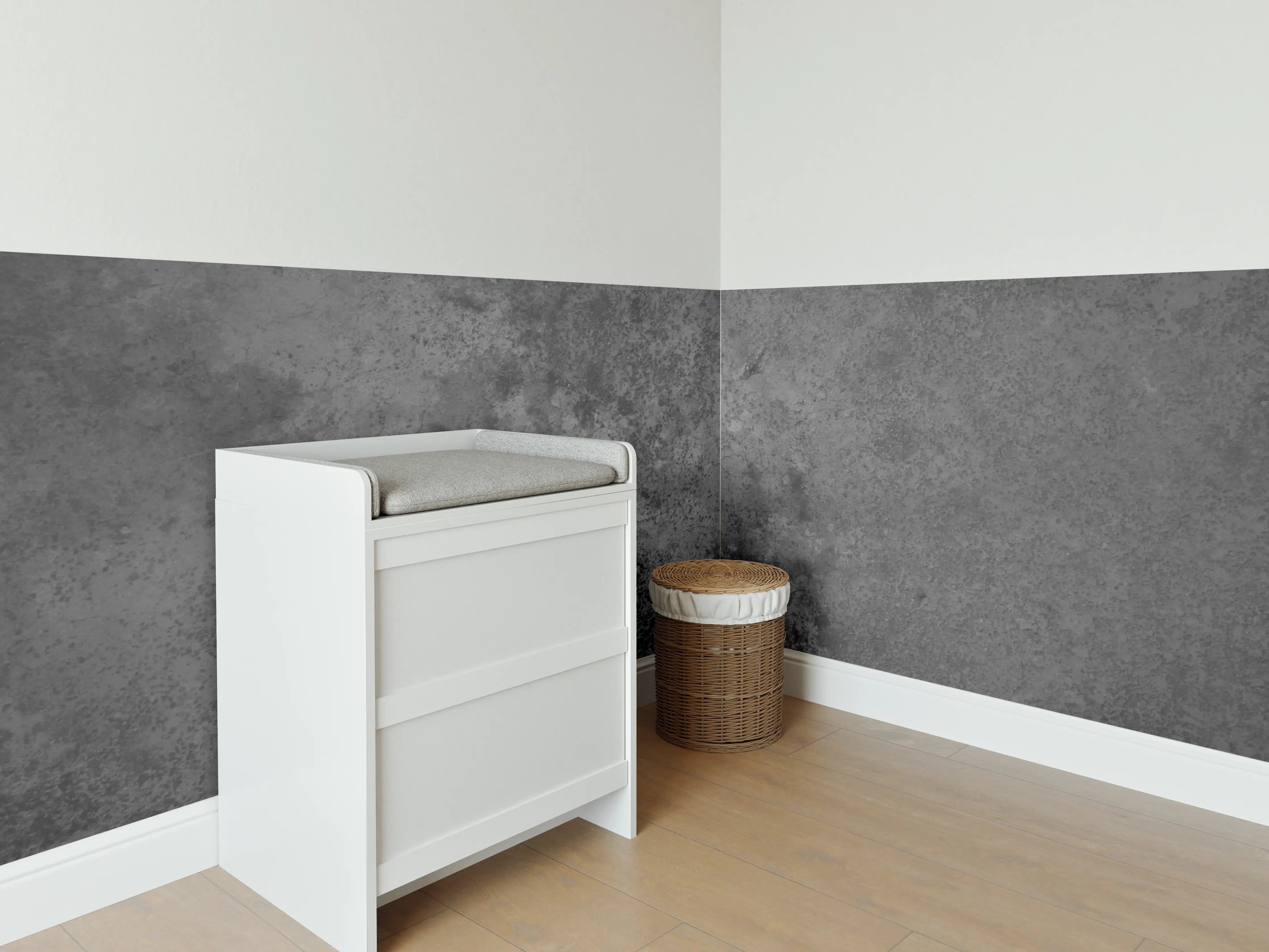 Babyzimmer Wandgestaltung - Dunkle alte Zementwand