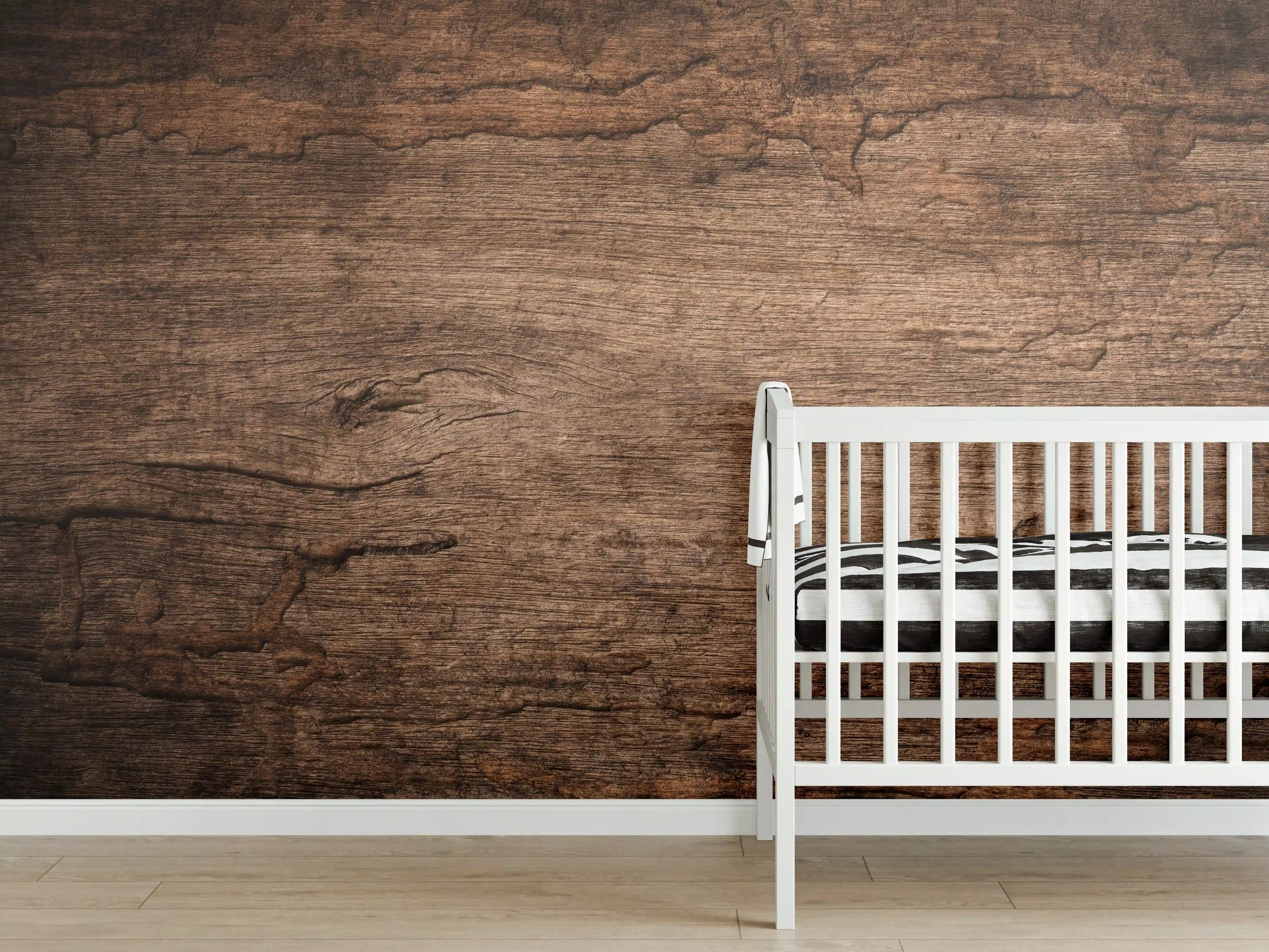 Babyzimmer Wandgestaltung - Dunkles verfallendes Holz