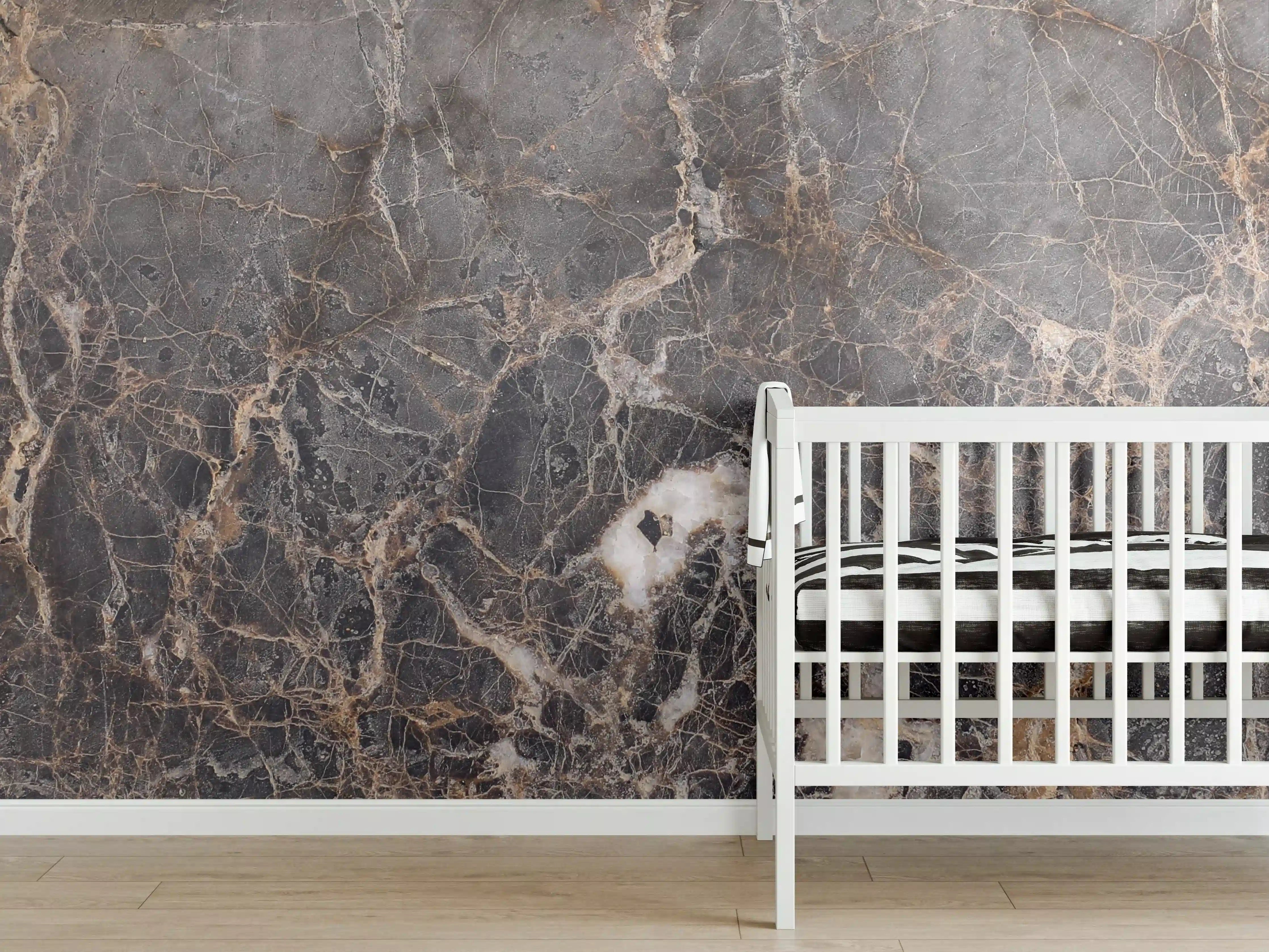 Babyzimmer Wandgestaltung - Edle Marmoroptik in Dunkelbraun und Beige