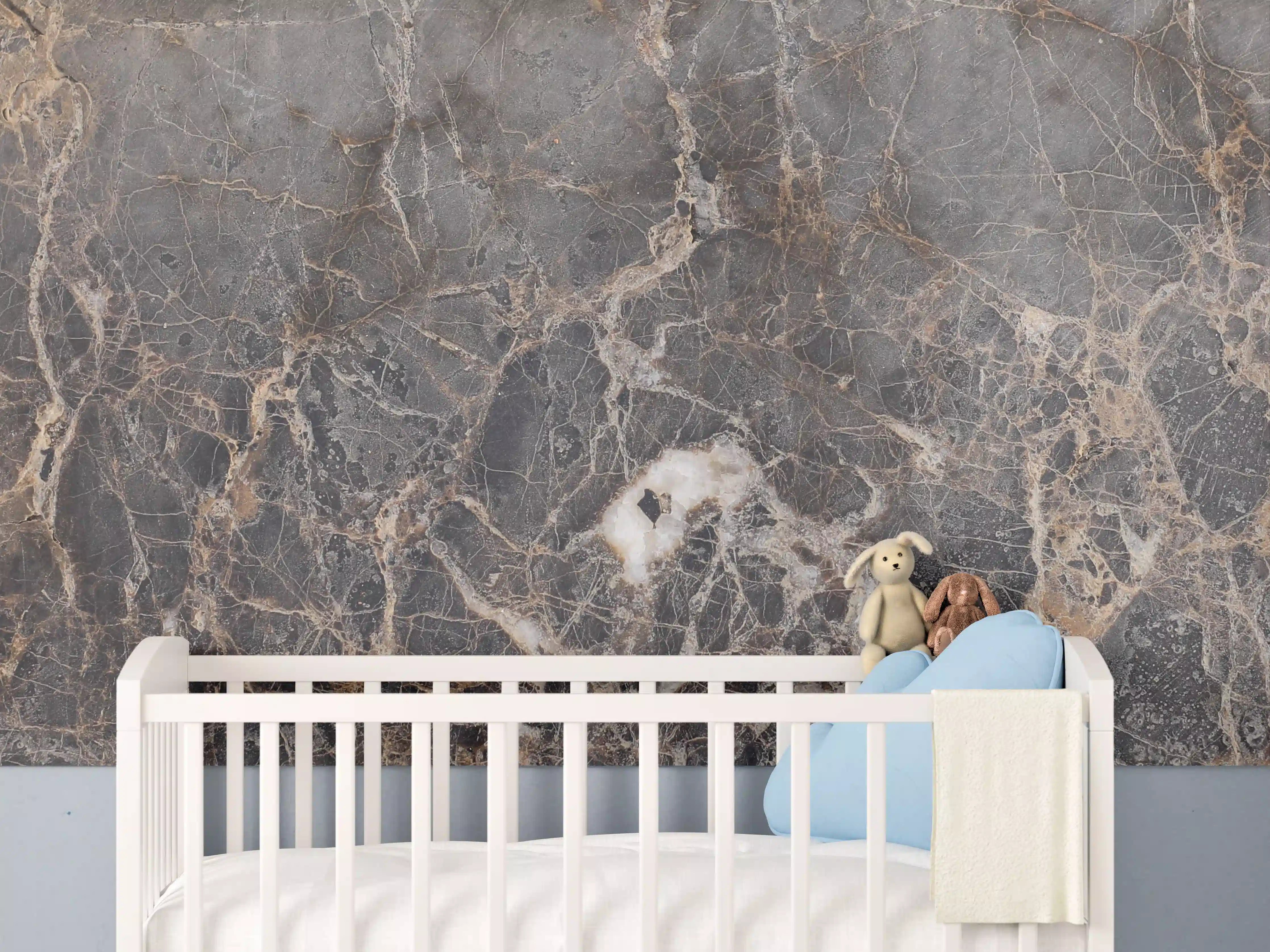 Babyzimmer Wandgestaltung - Edle Marmoroptik in Dunkelbraun und Beige