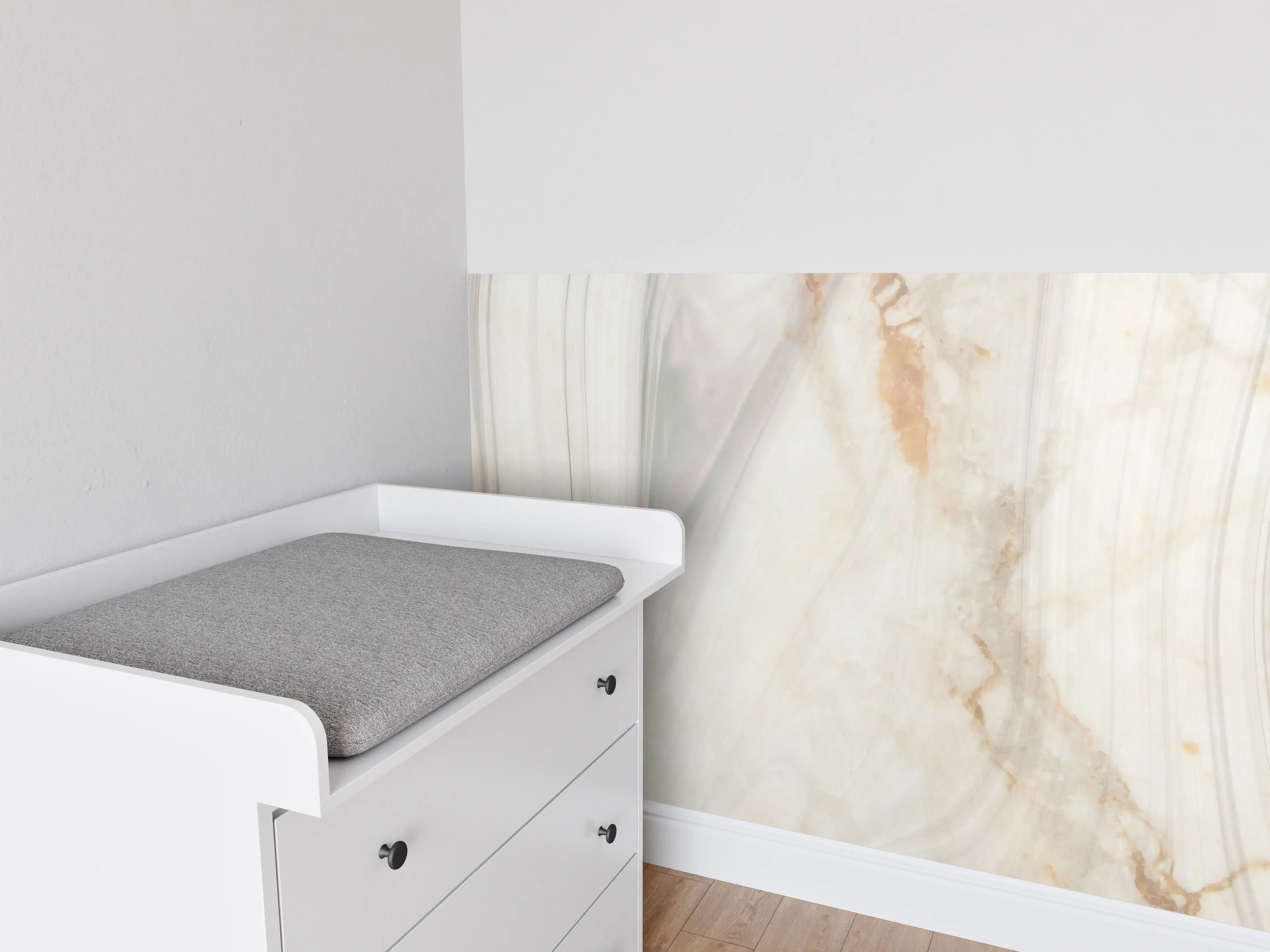 Babyzimmer Wandgestaltung - Edle bräunliche Marmorierung
