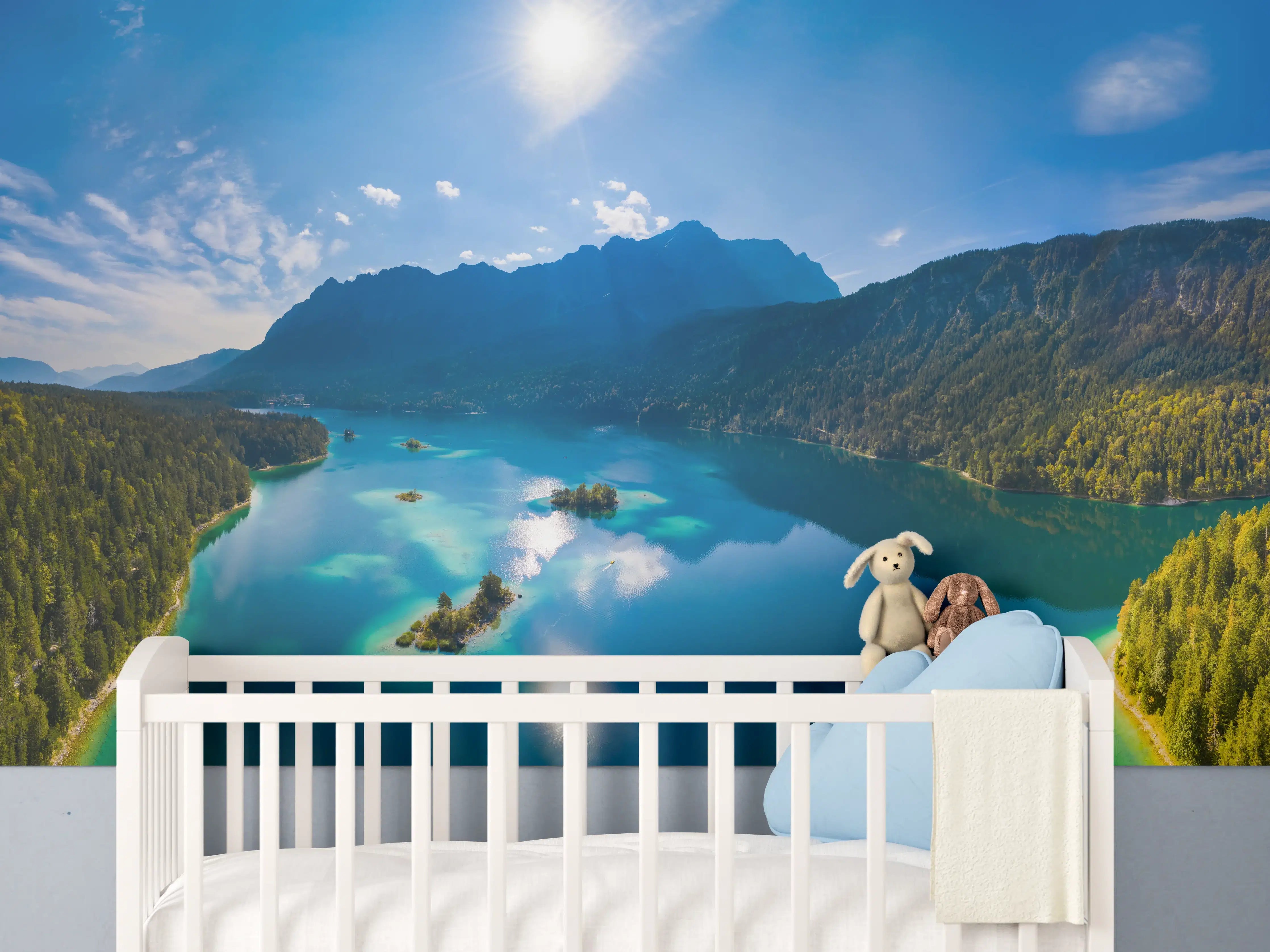 Babyzimmer Wandgestaltung - Eibsees mit der Zugspitze im Hintergrund