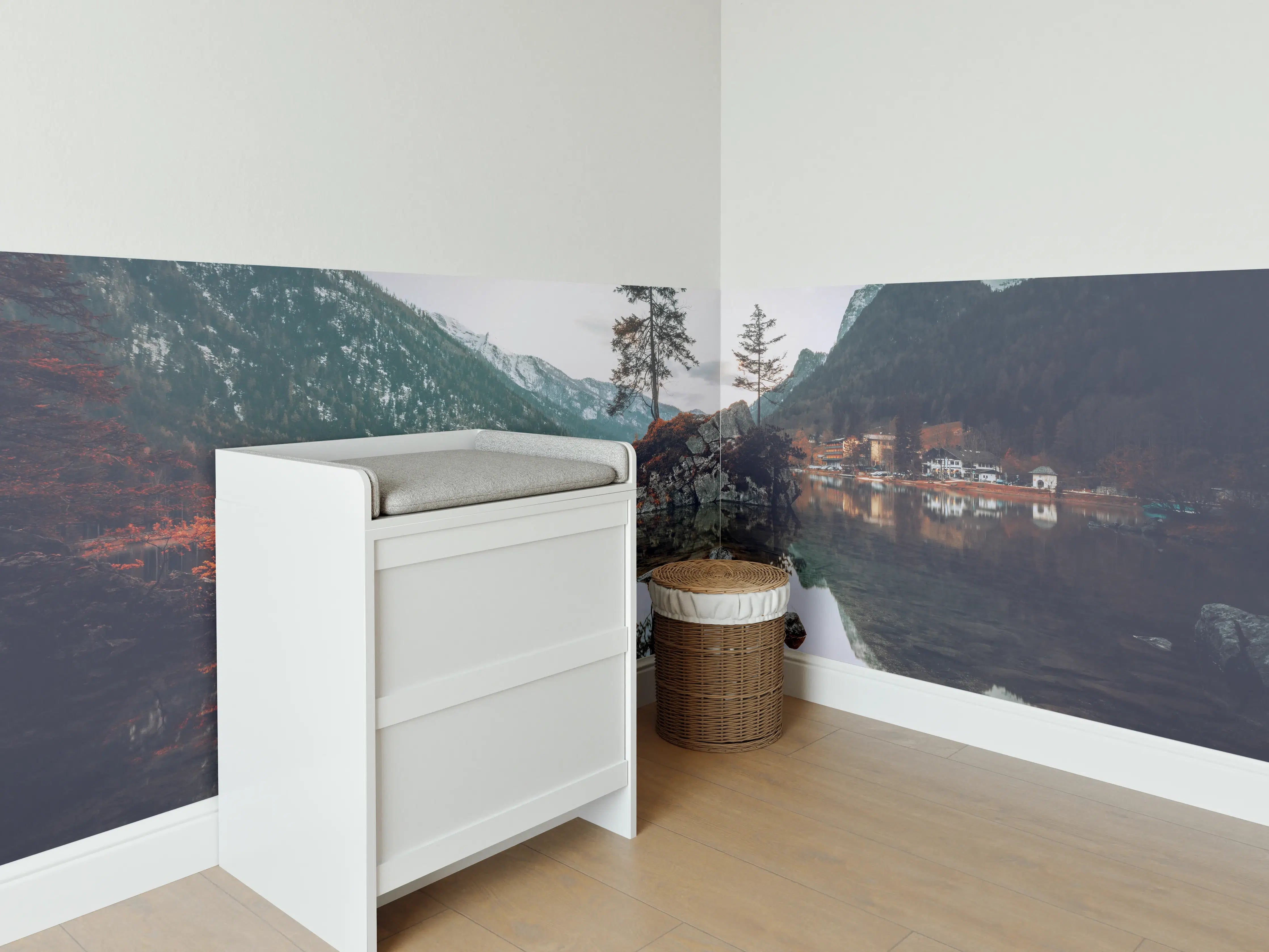 Babyzimmer Wandgestaltung - Elbsandsteingebirge bei Abendsonne