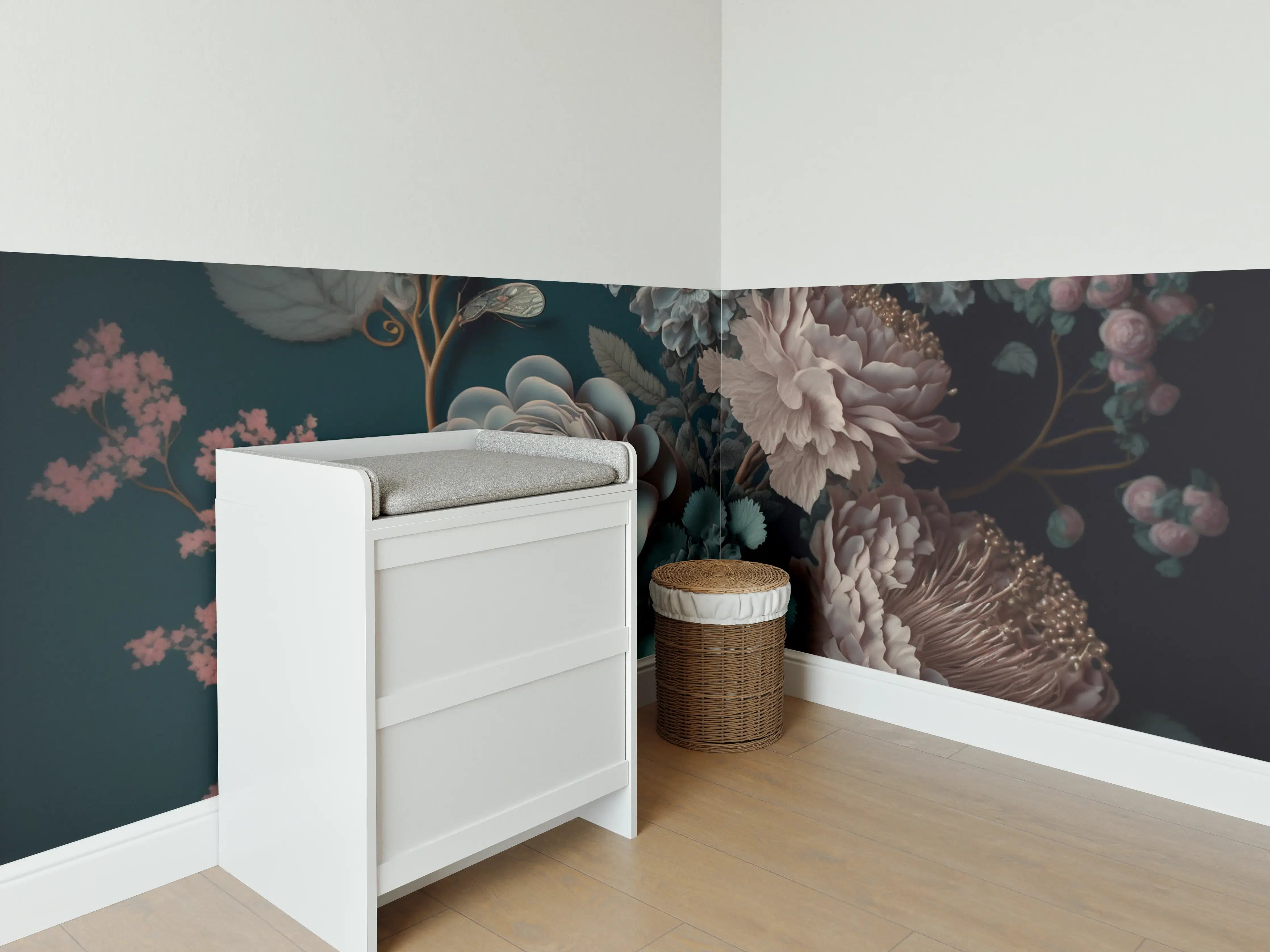 Babyzimmer Wandgestaltung - Elegante Blumenmotive in Dunkelblau und Pastell